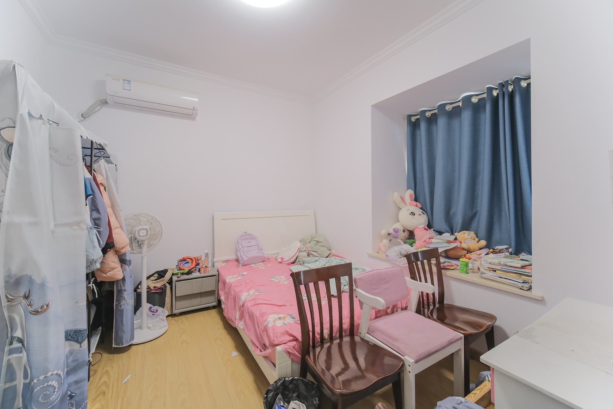星雅美辰  3室2厅2卫   85.00万卧室