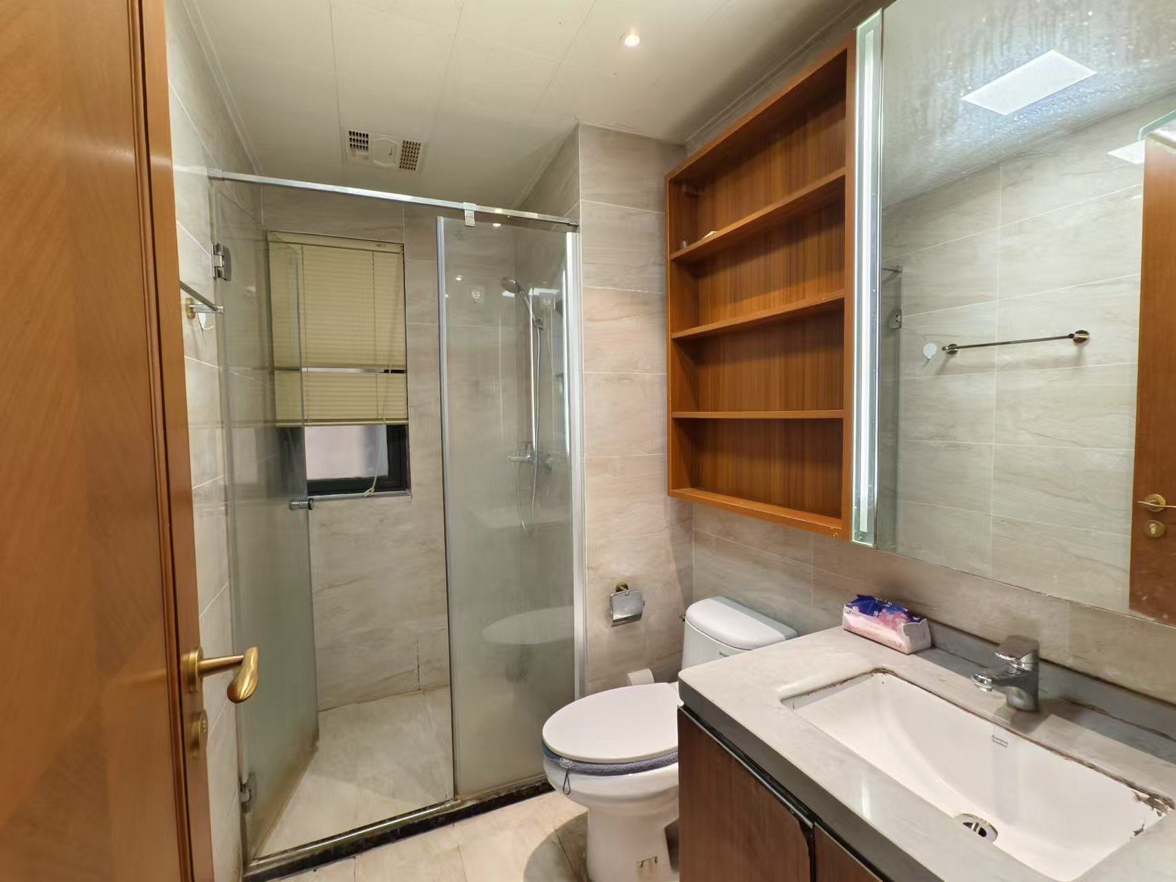 恒大华府  3室2厅1卫    76.0万 恒大华府  3室2厅1卫    76.0万室内图