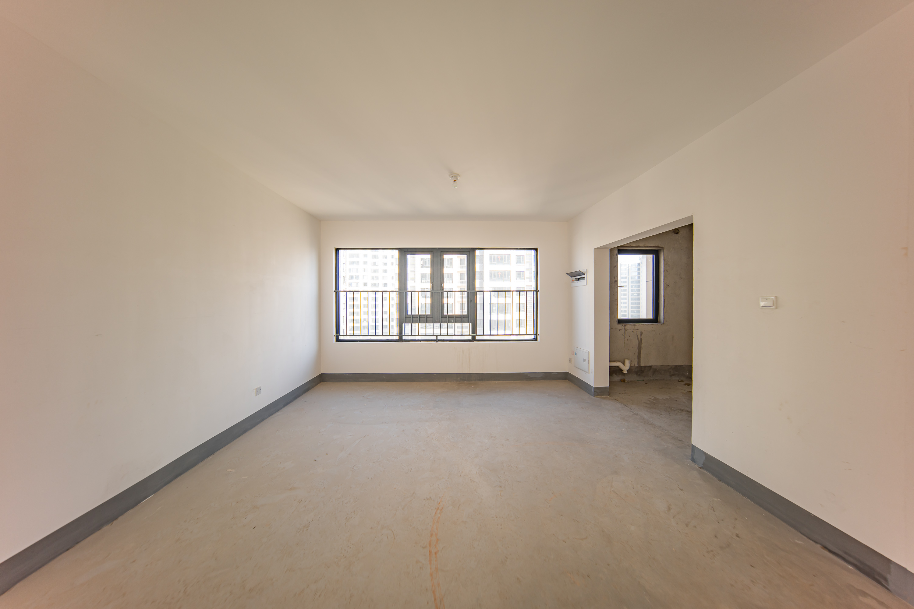 建投象山国际  4室2厅2卫   175.00万客厅