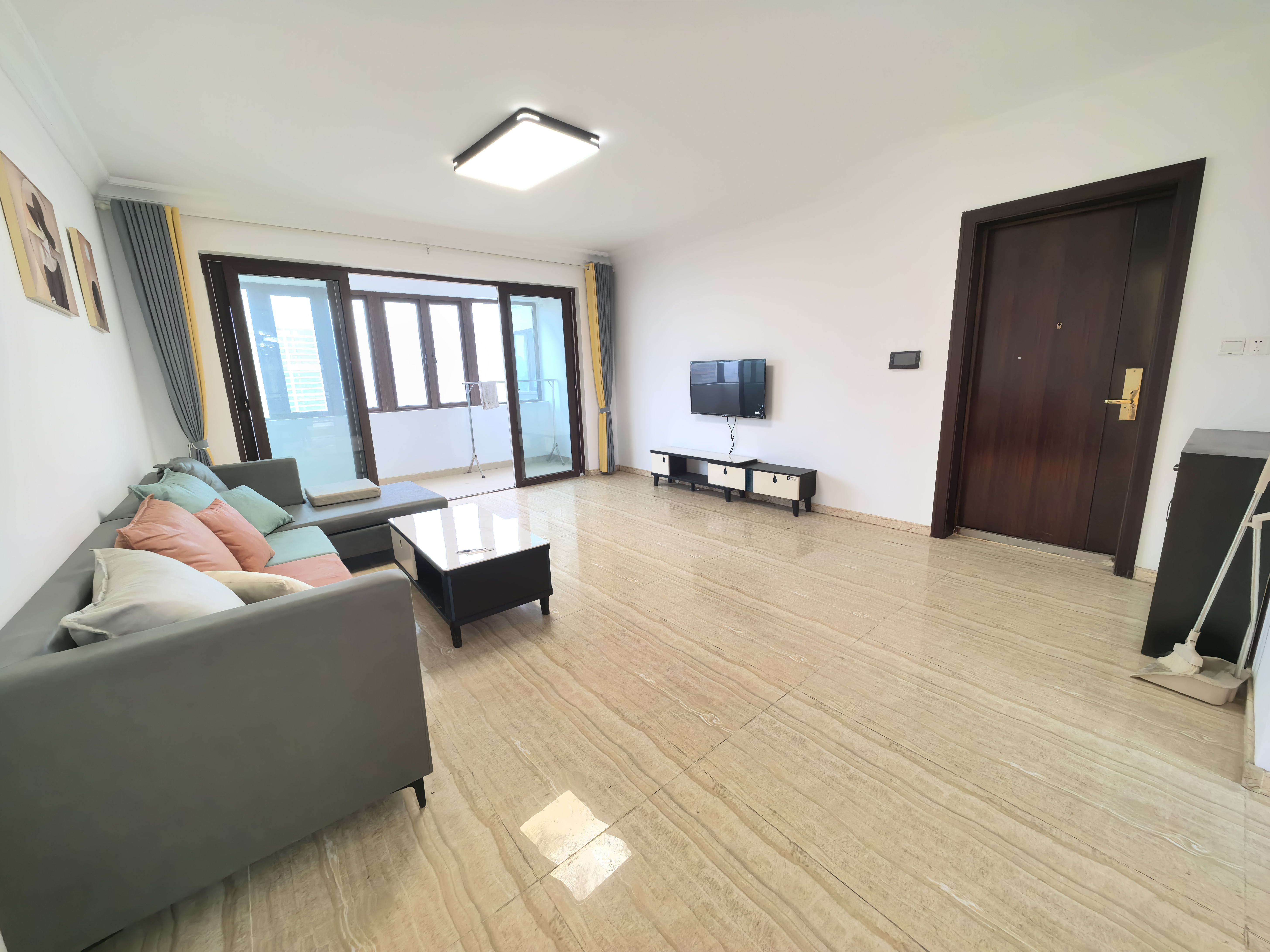 碧桂园麓府 4室2厅2卫 65.0万 碧桂园麓府 4室2厅2卫 65.0万室内图