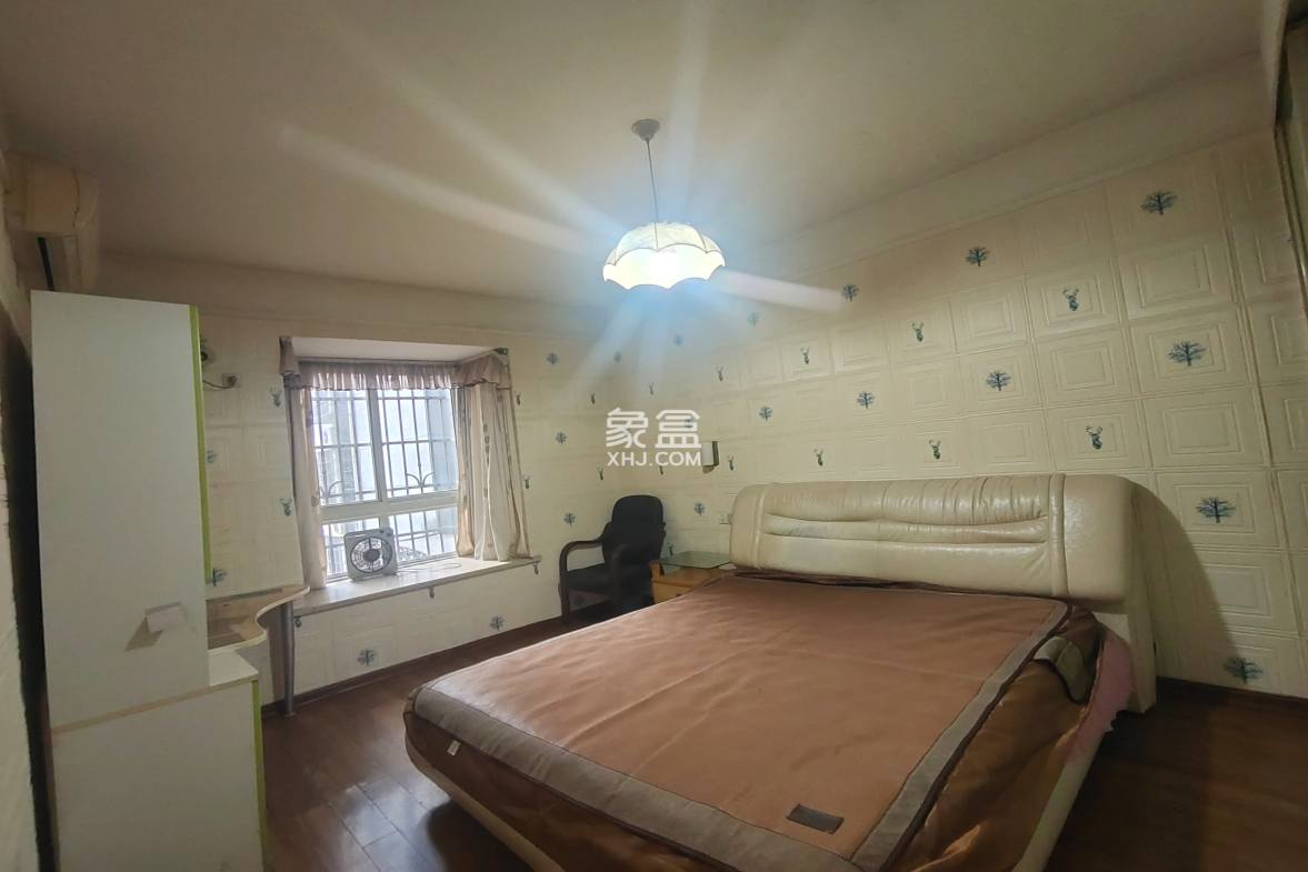 天泰喜梅小区  4室2厅2卫    52.8万 天泰喜梅小区  4室2厅2卫    52.8万室内图