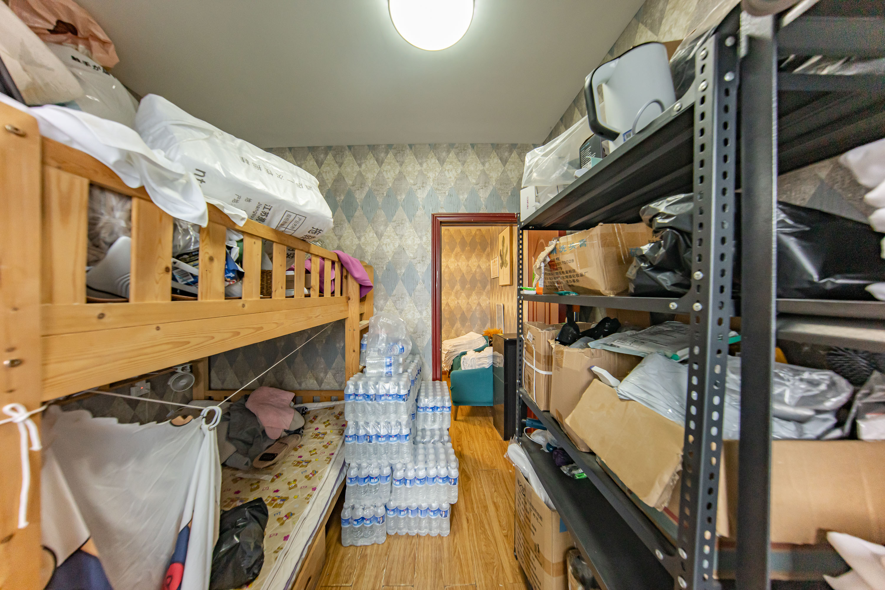 洋湖时代 1室1厅1卫 22.99万 洋湖时代 1室1厅1卫 22.99万卧室