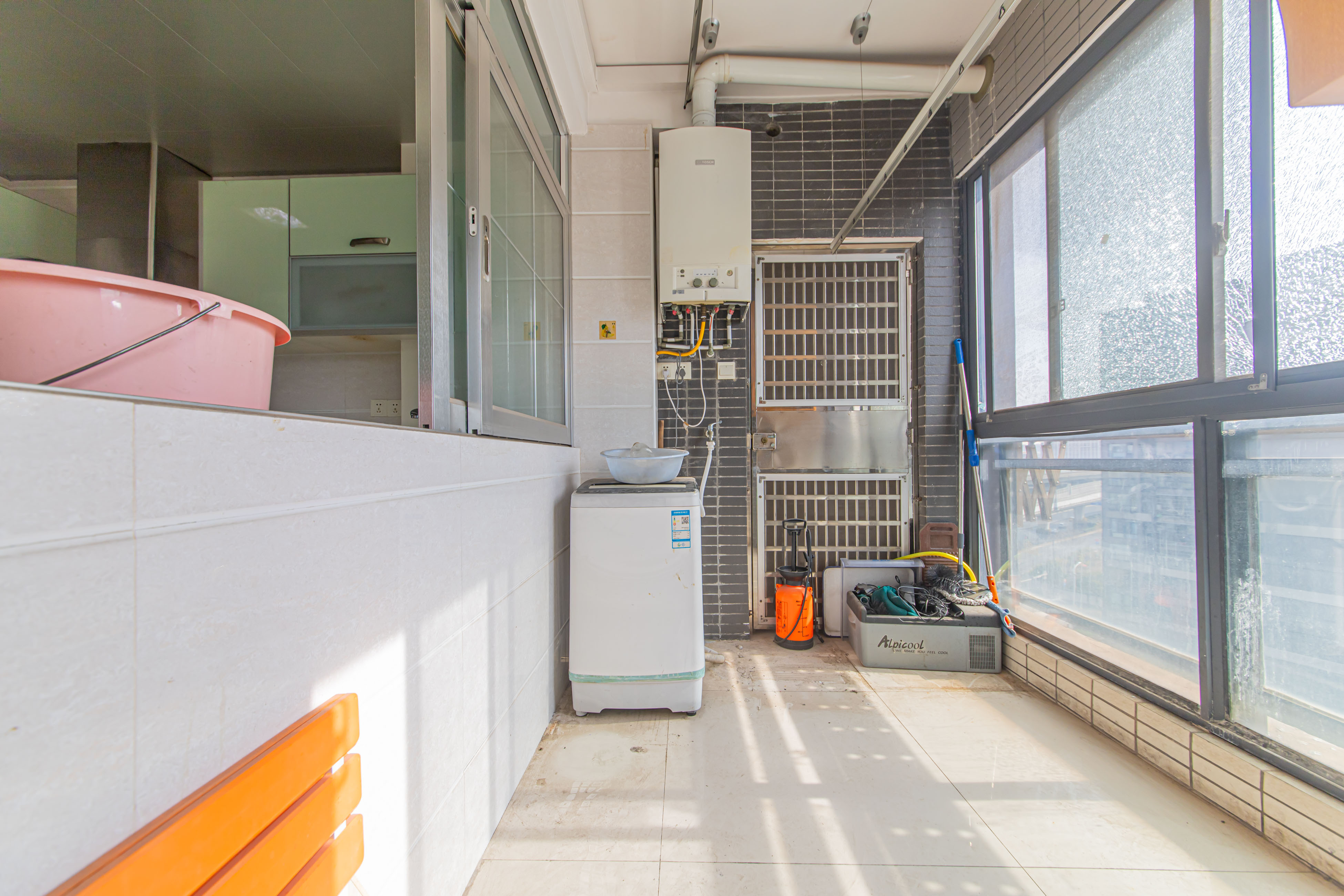 中信城市广场（中信新城一期）  4室2厅2卫   145.00万阳台