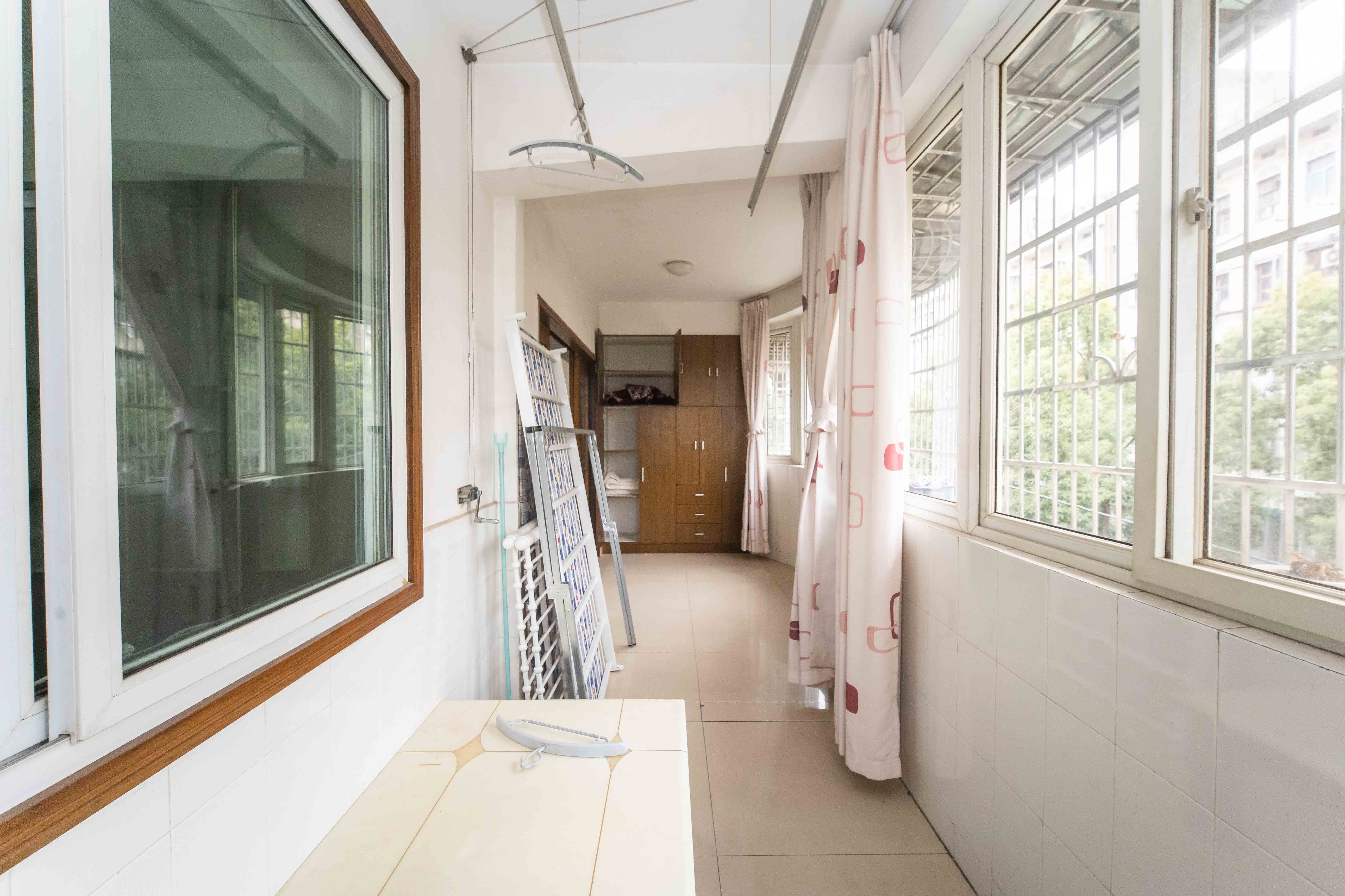 鑫邮小区  3室2厅2卫   95.00万阳台