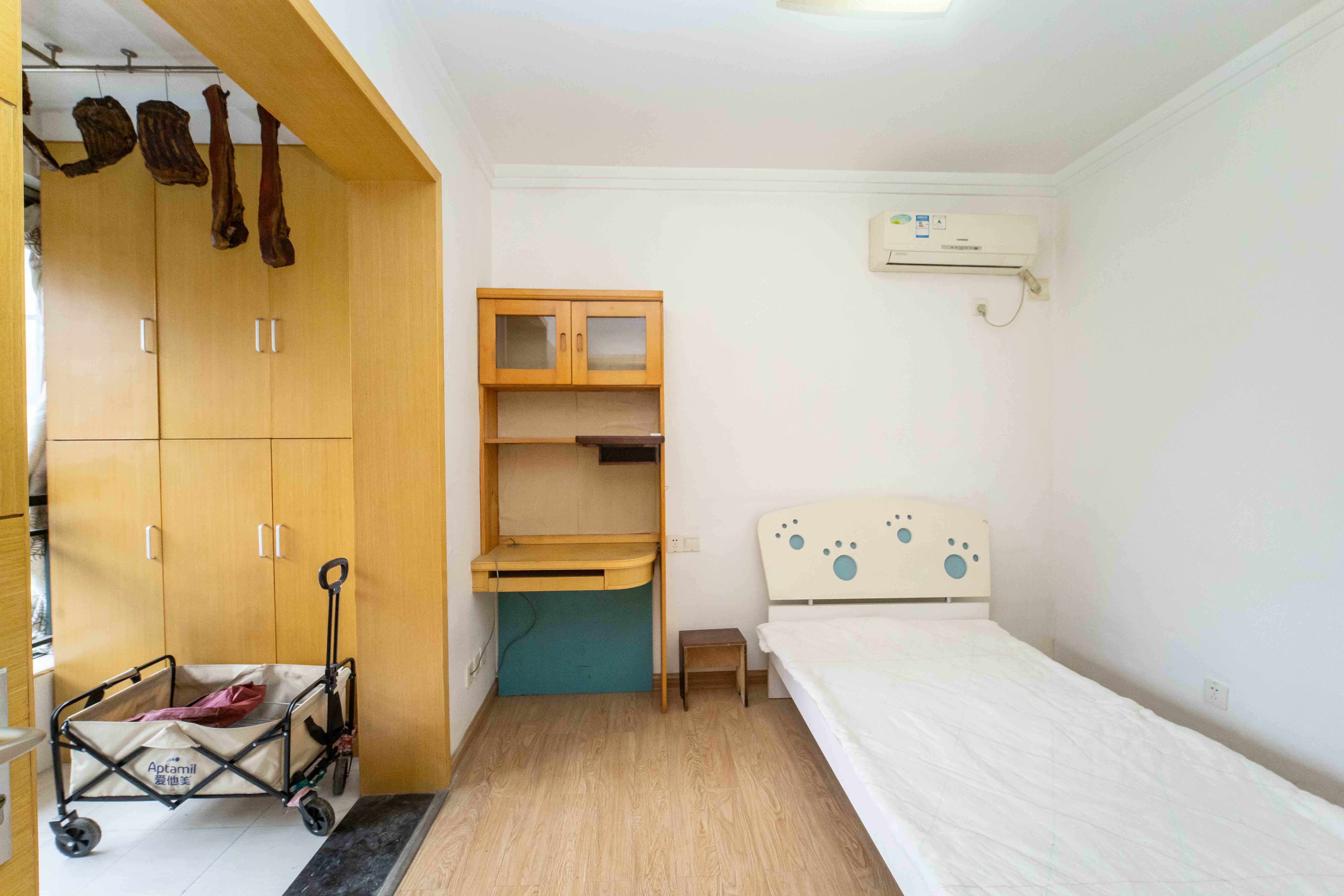 东玺门  2室2厅1卫    62.1万 东玺门  2室2厅1卫    62.1万卧室