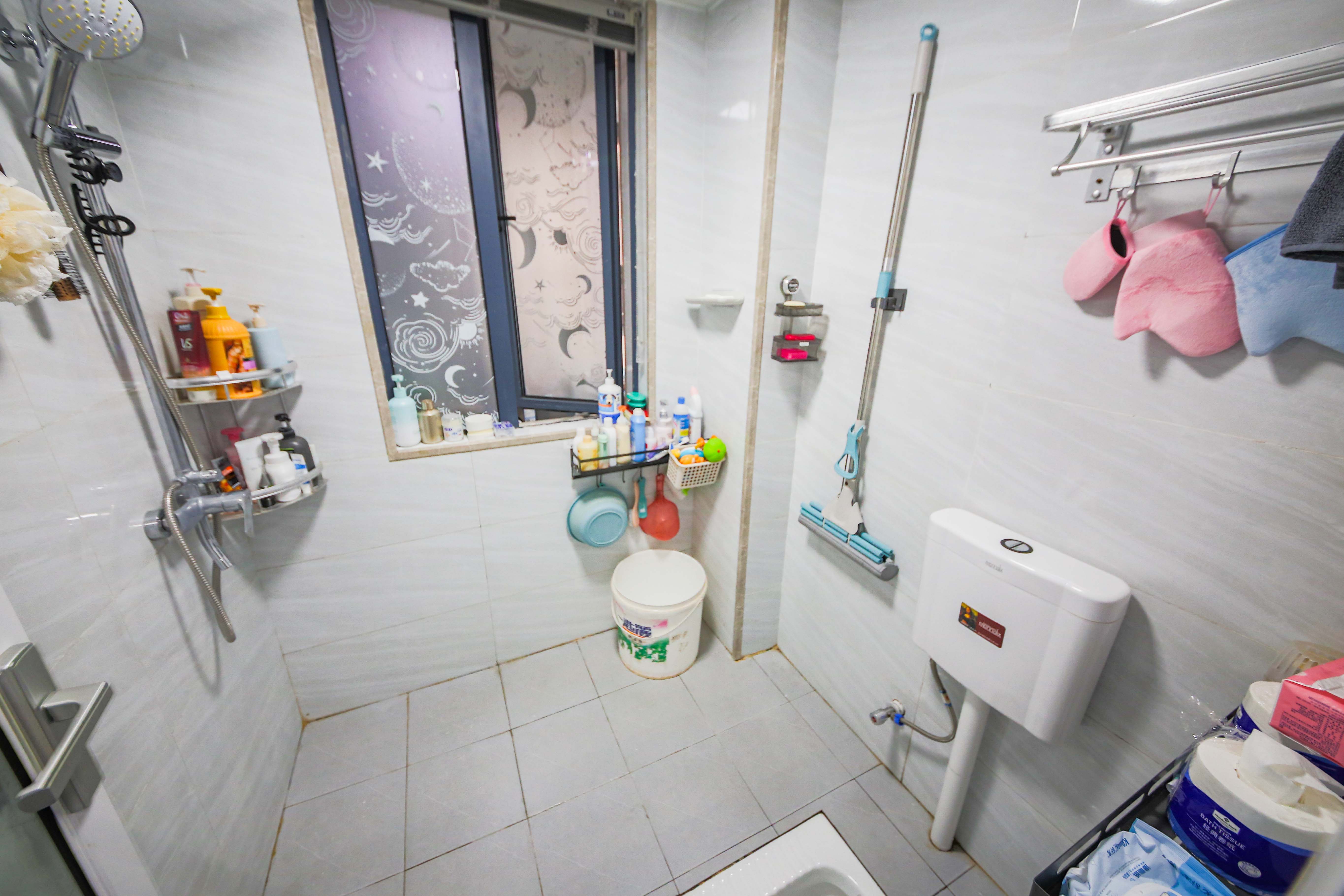 水墨林溪  3室2厅2卫   121.80万卫生间