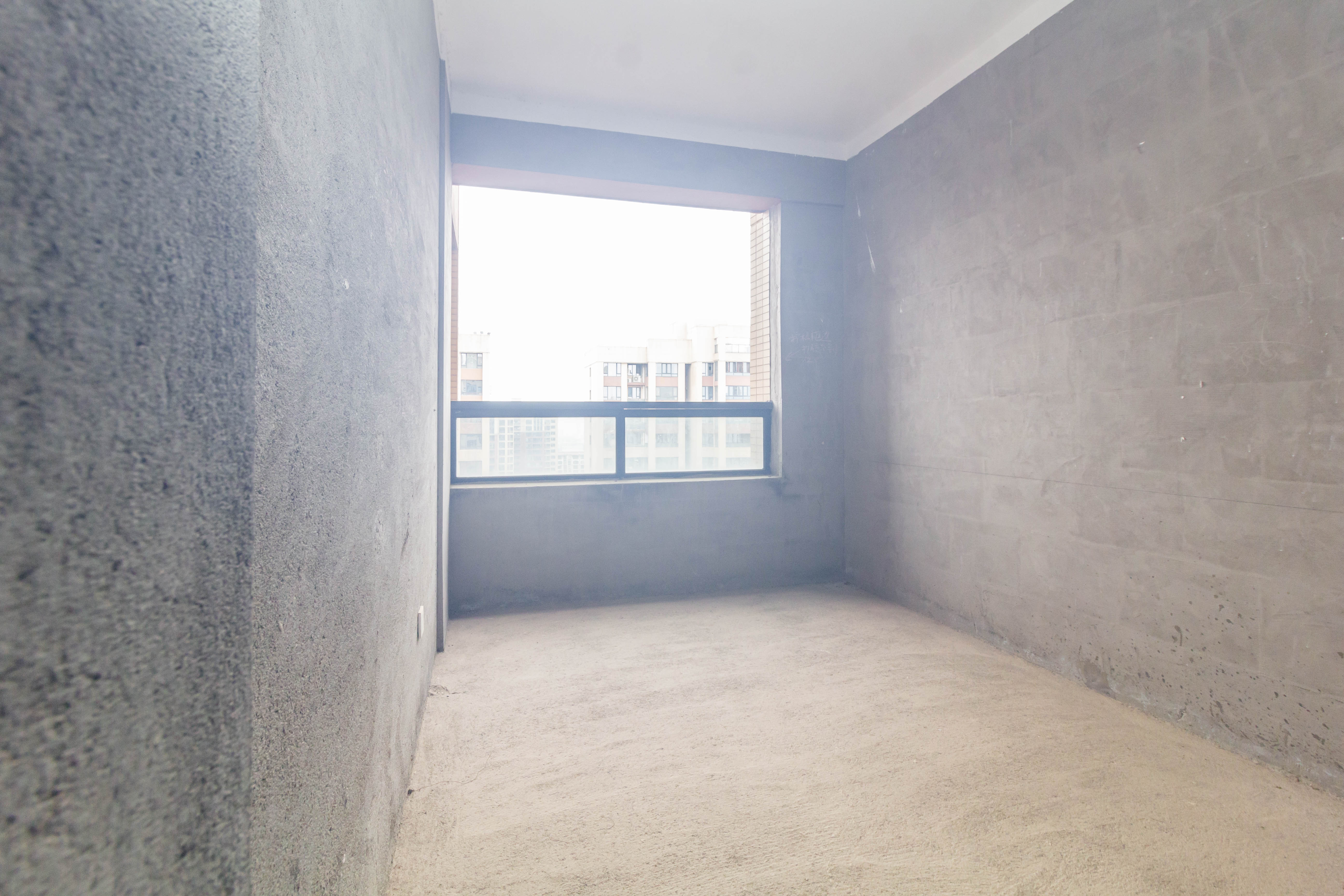 长房东云台 4室2厅2卫 120.0万 长房东云台 4室2厅2卫 120.0万卧室