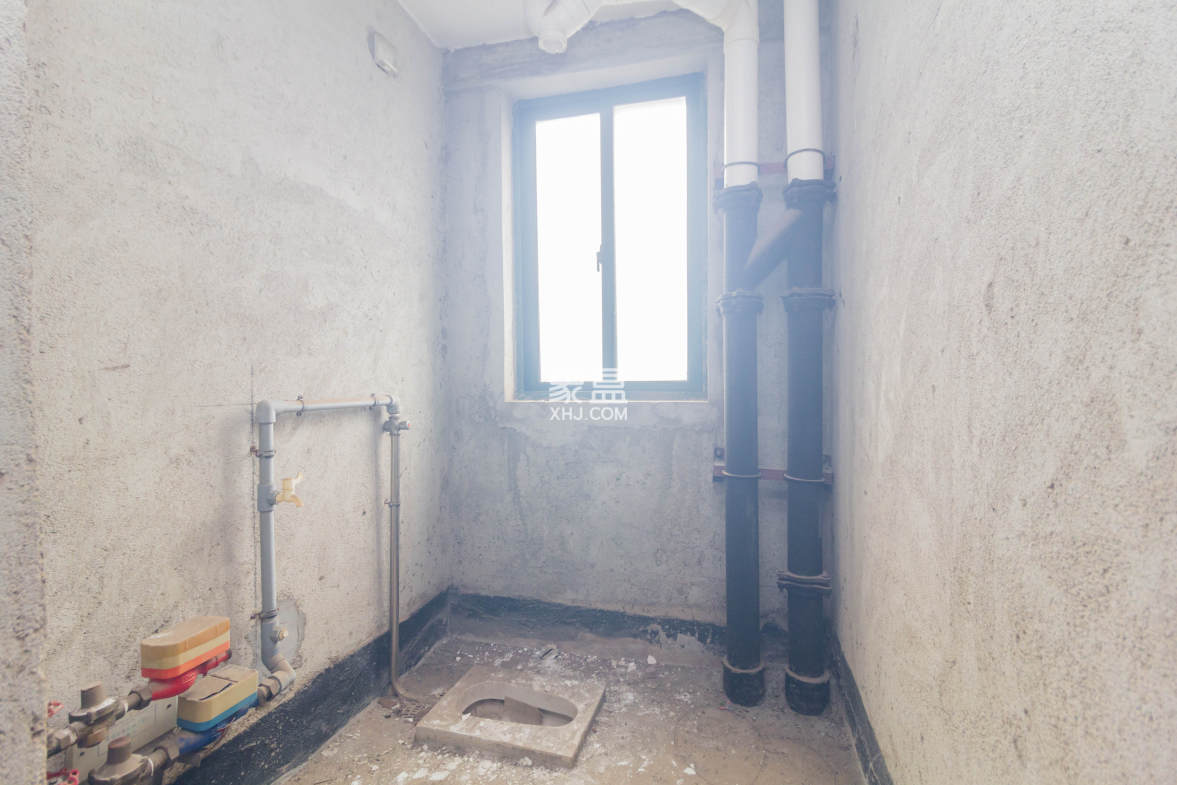 华天LOHO小镇  2室2厅1卫    45.0万 华天LOHO小镇  2室2厅1卫    45.0万卫生间