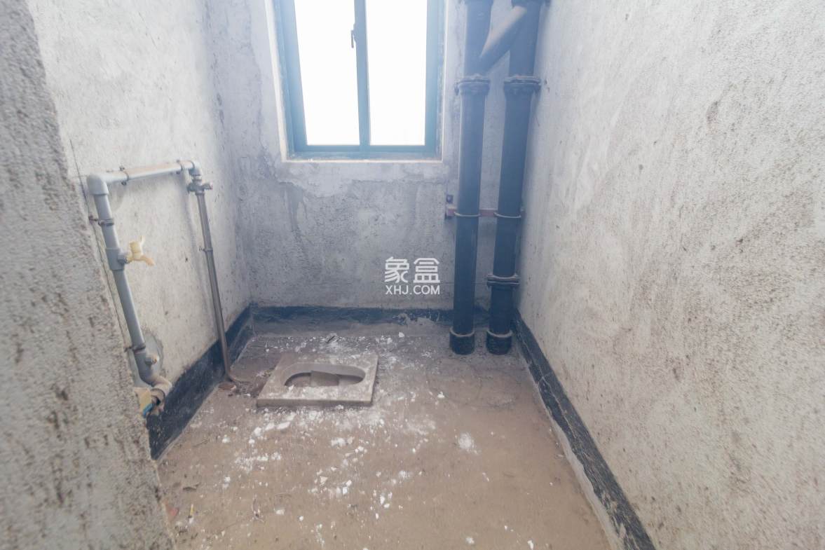 华天LOHO小镇  2室2厅1卫    45.0万 华天LOHO小镇  2室2厅1卫    45.0万卫生间