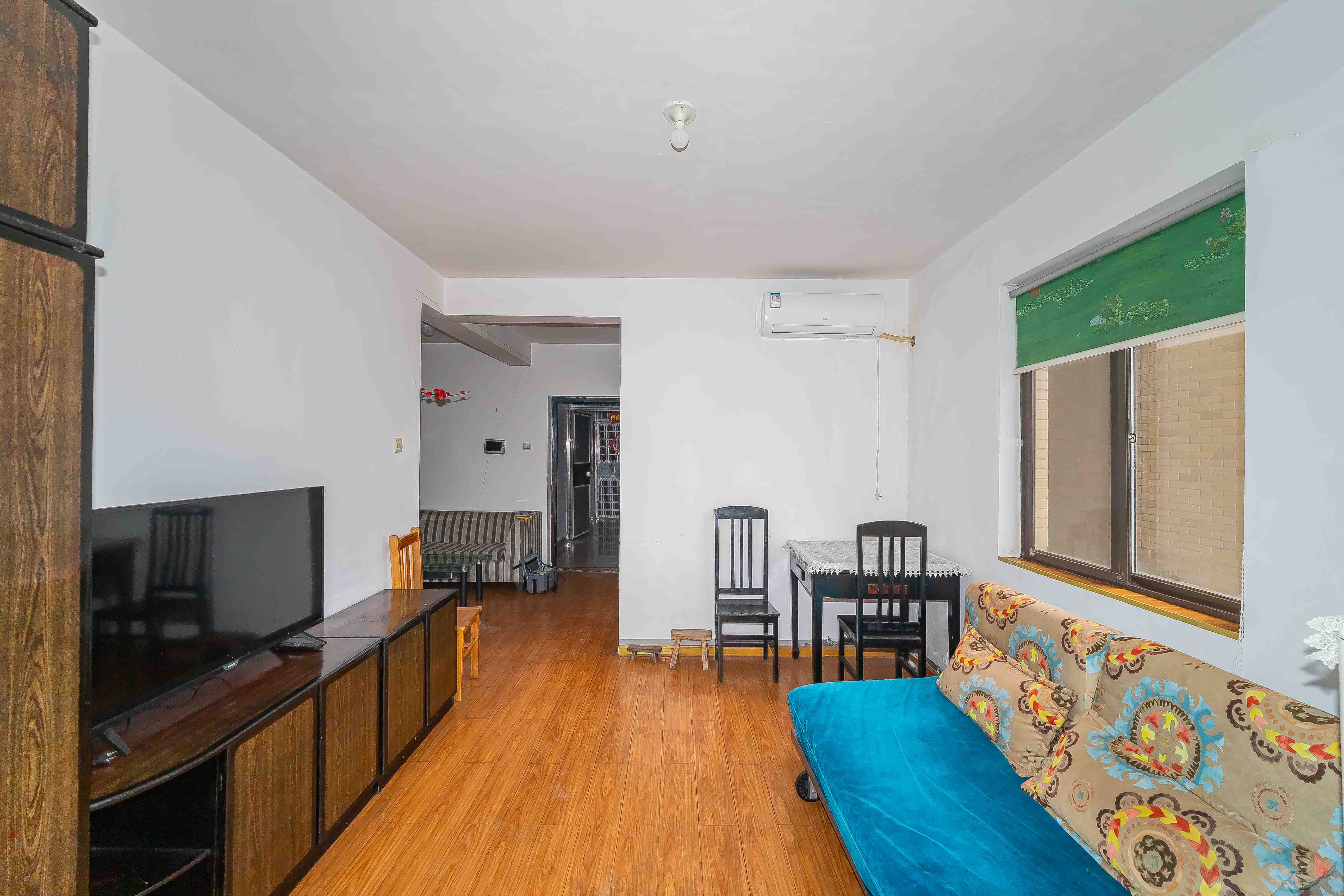 晨兴家园  2室1厅1卫    60.0万客厅