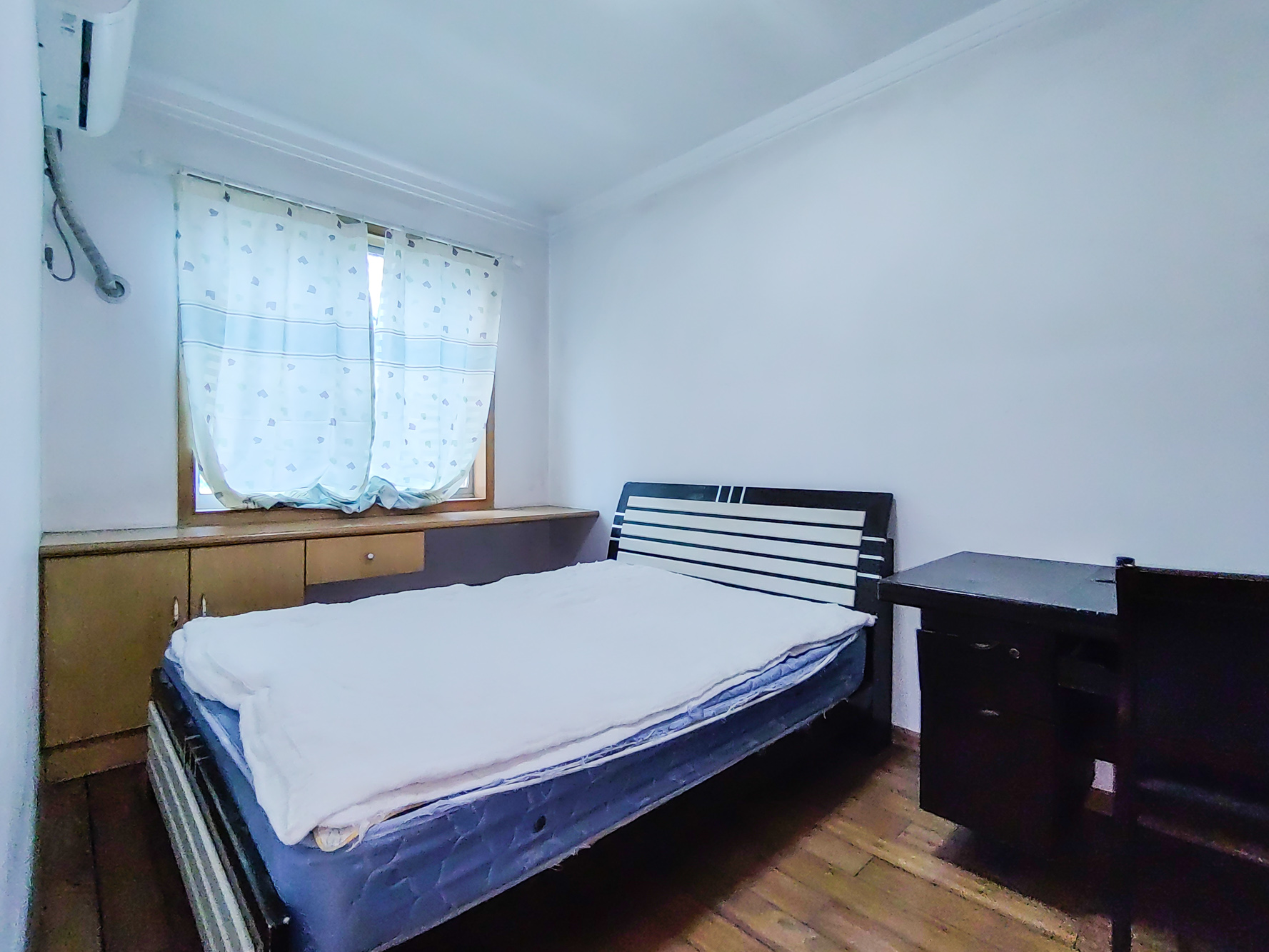 中南汽车世界  3室2厅2卫    39.8万 中南汽车世界  3室2厅2卫    39.8万卧室