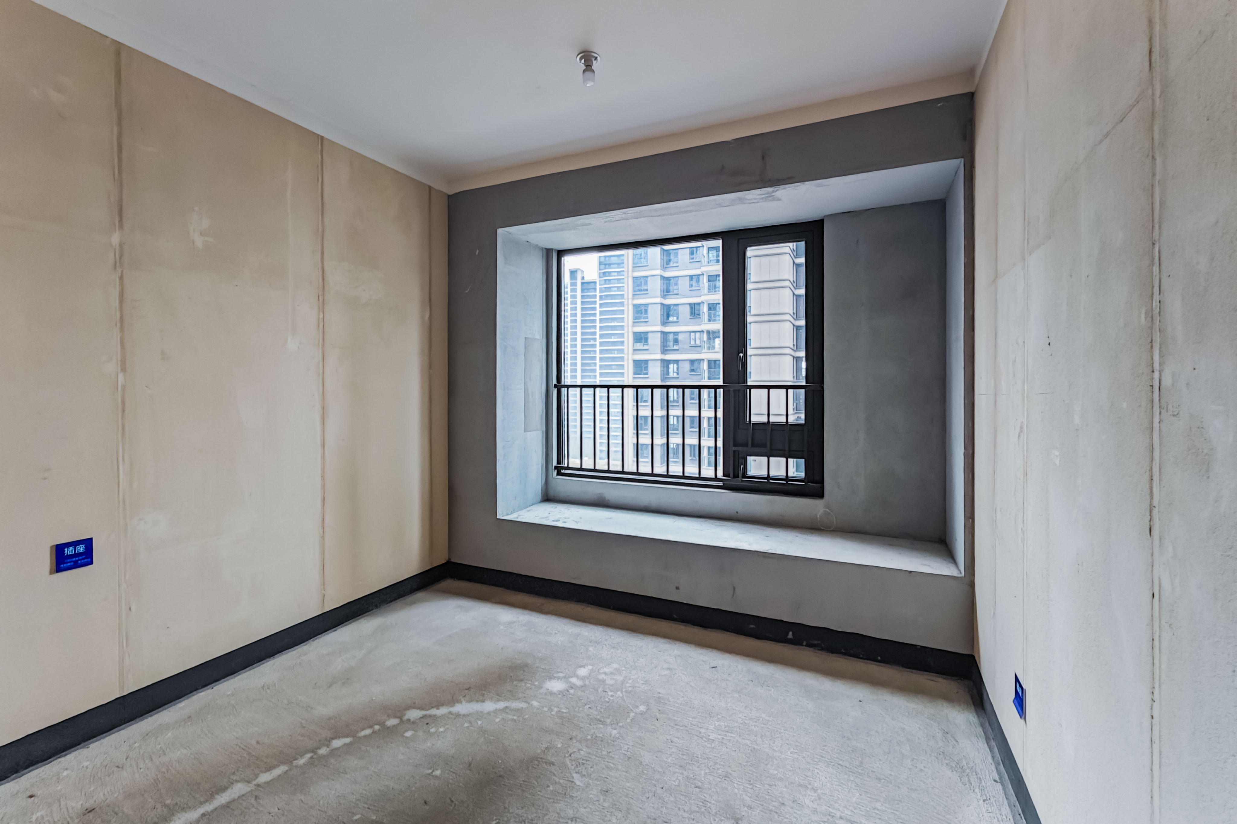 建发玖洲观澜  5室2厅3卫   320.00万其他