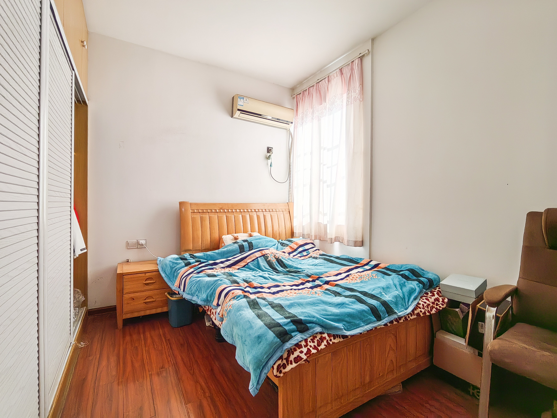 紫晶城  3室2厅1卫    50.5万 紫晶城  3室2厅1卫    50.5万卧室