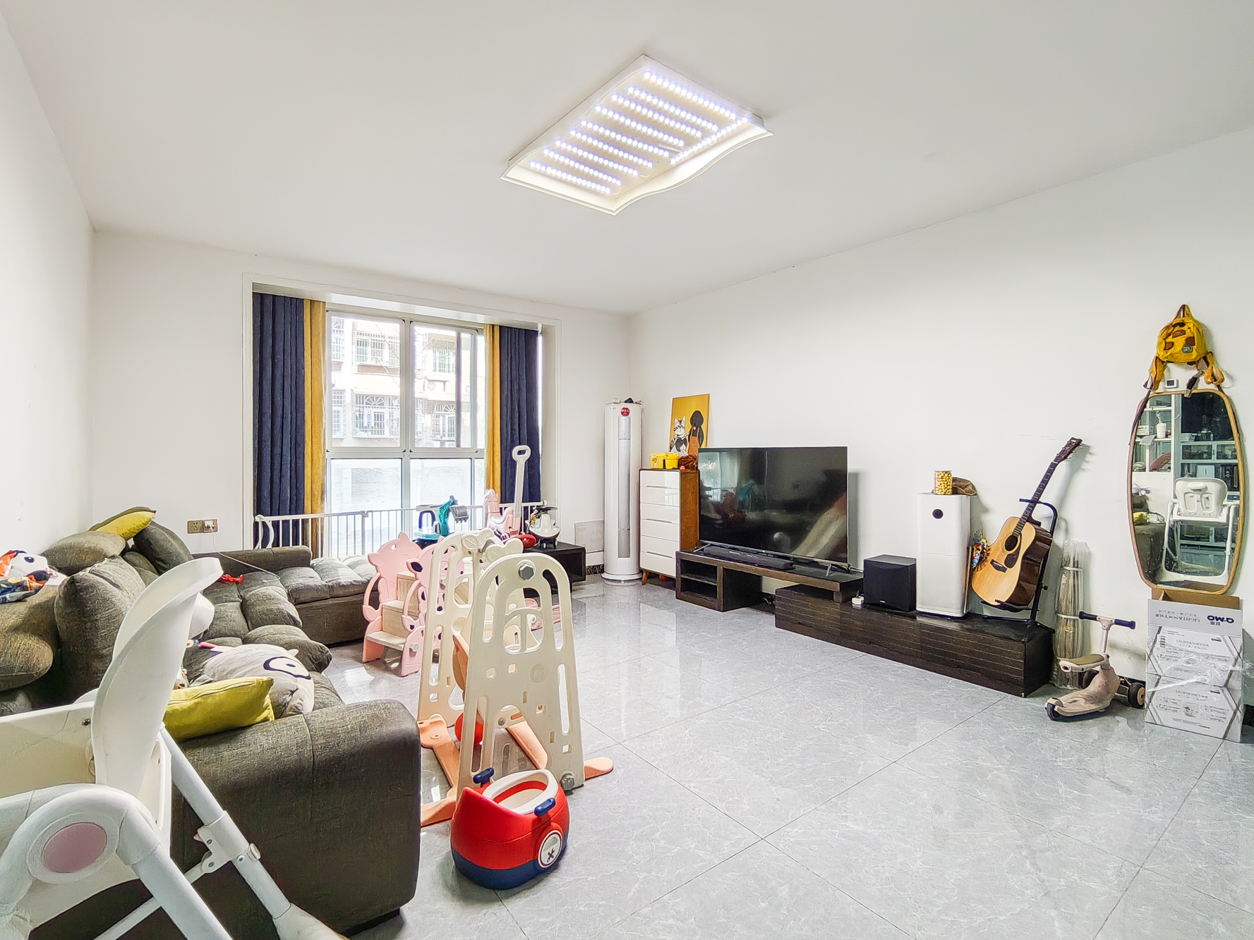 欣安小区  3室2厅1卫    68.0万 欣安小区  3室2厅1卫    68.0万