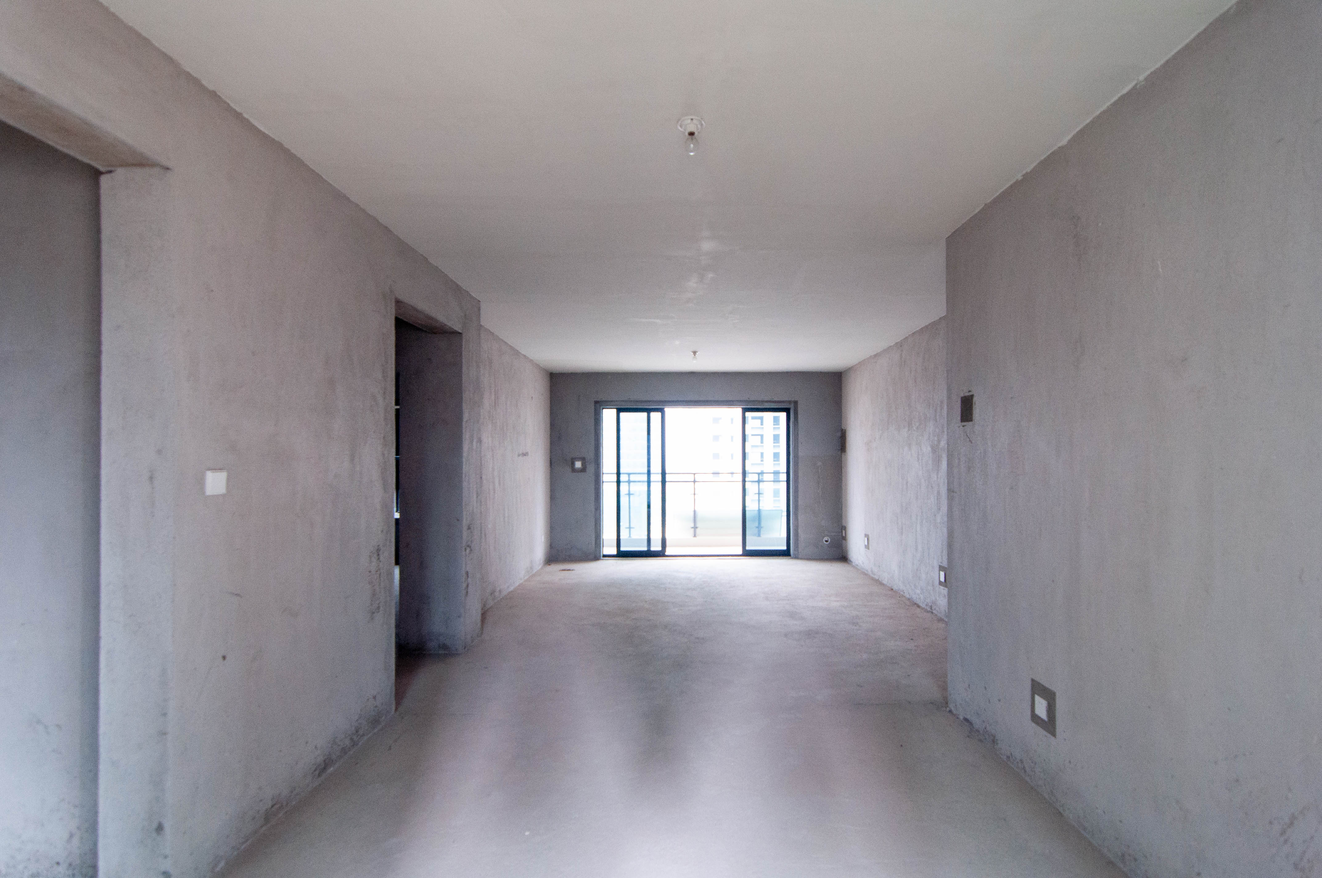 振业城四期  5室2厅2卫    260.0万 振业城四期  5室2厅2卫    260.0万客厅