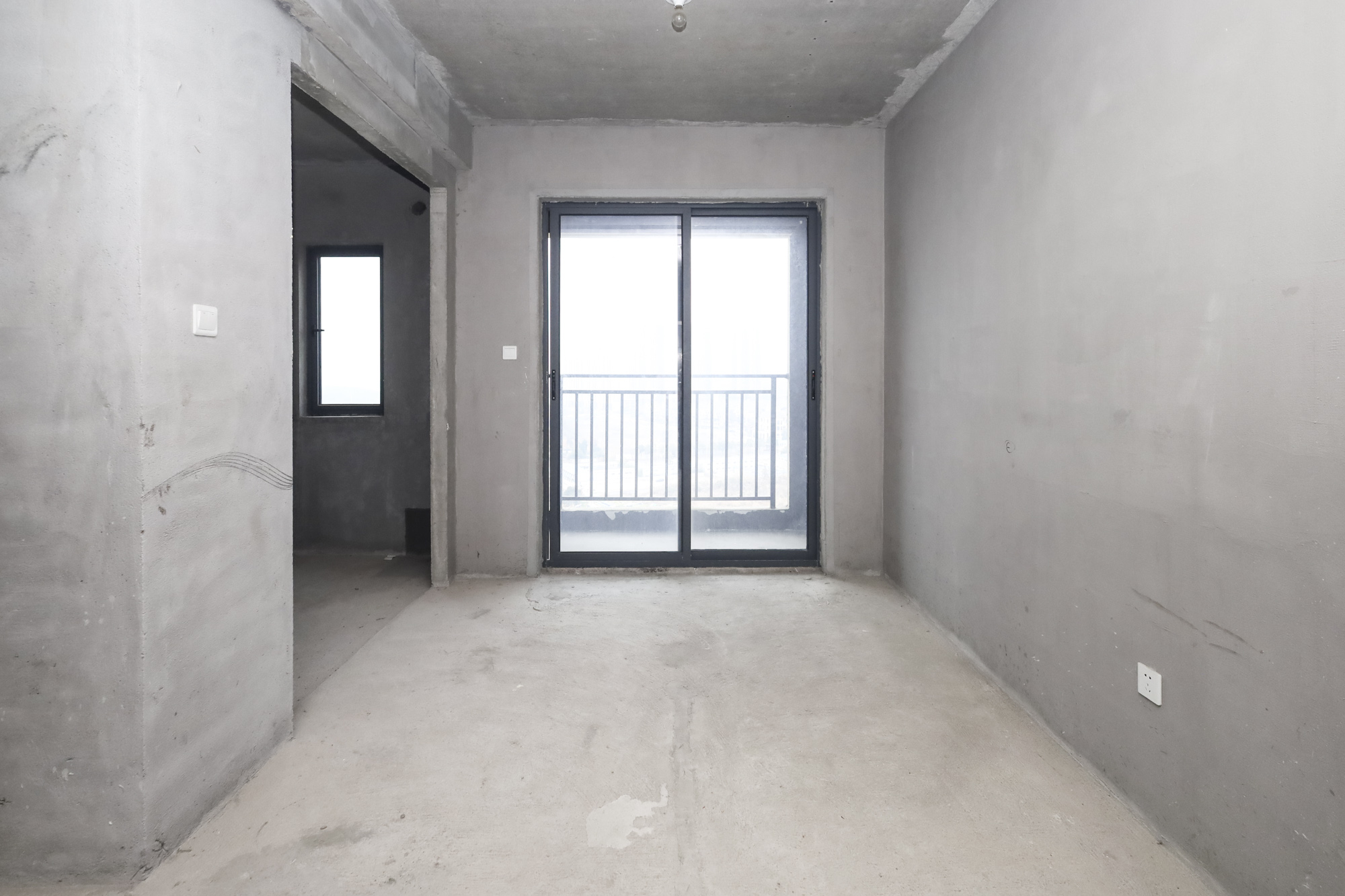 地铁中建君和城  3室2厅2卫   86.00万其他