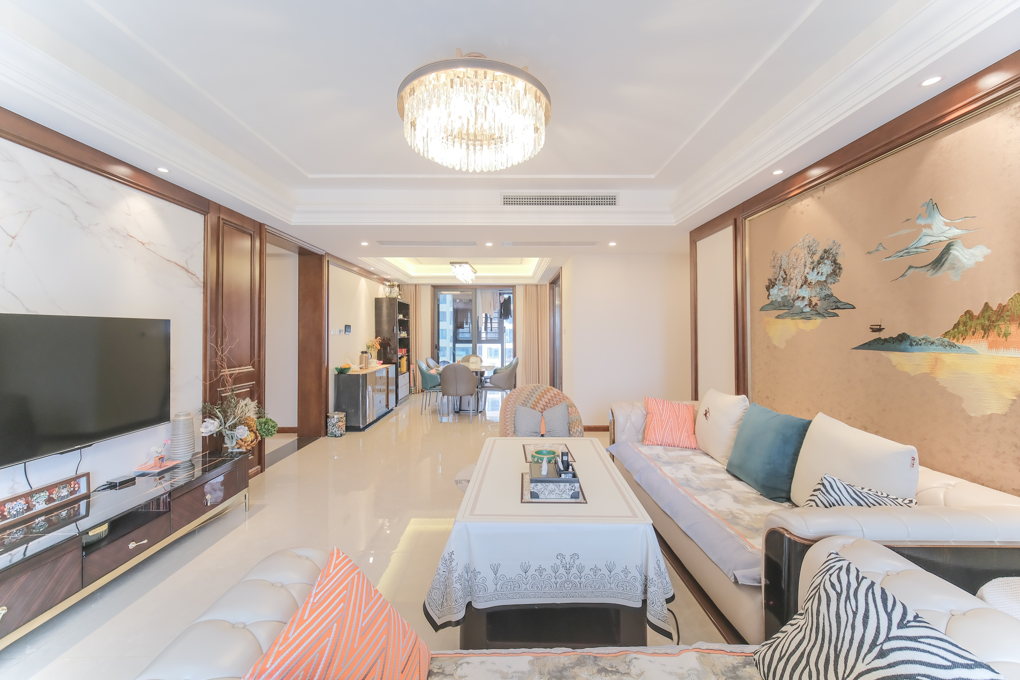 运达锦绣广场 5室2厅3卫 315.0万 运达锦绣广场 5室2厅3卫 315.0万客厅