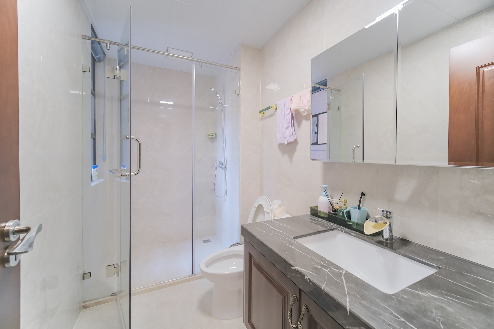 运达锦绣广场 5室2厅3卫 315.0万 运达锦绣广场 5室2厅3卫 315.0万卫生间