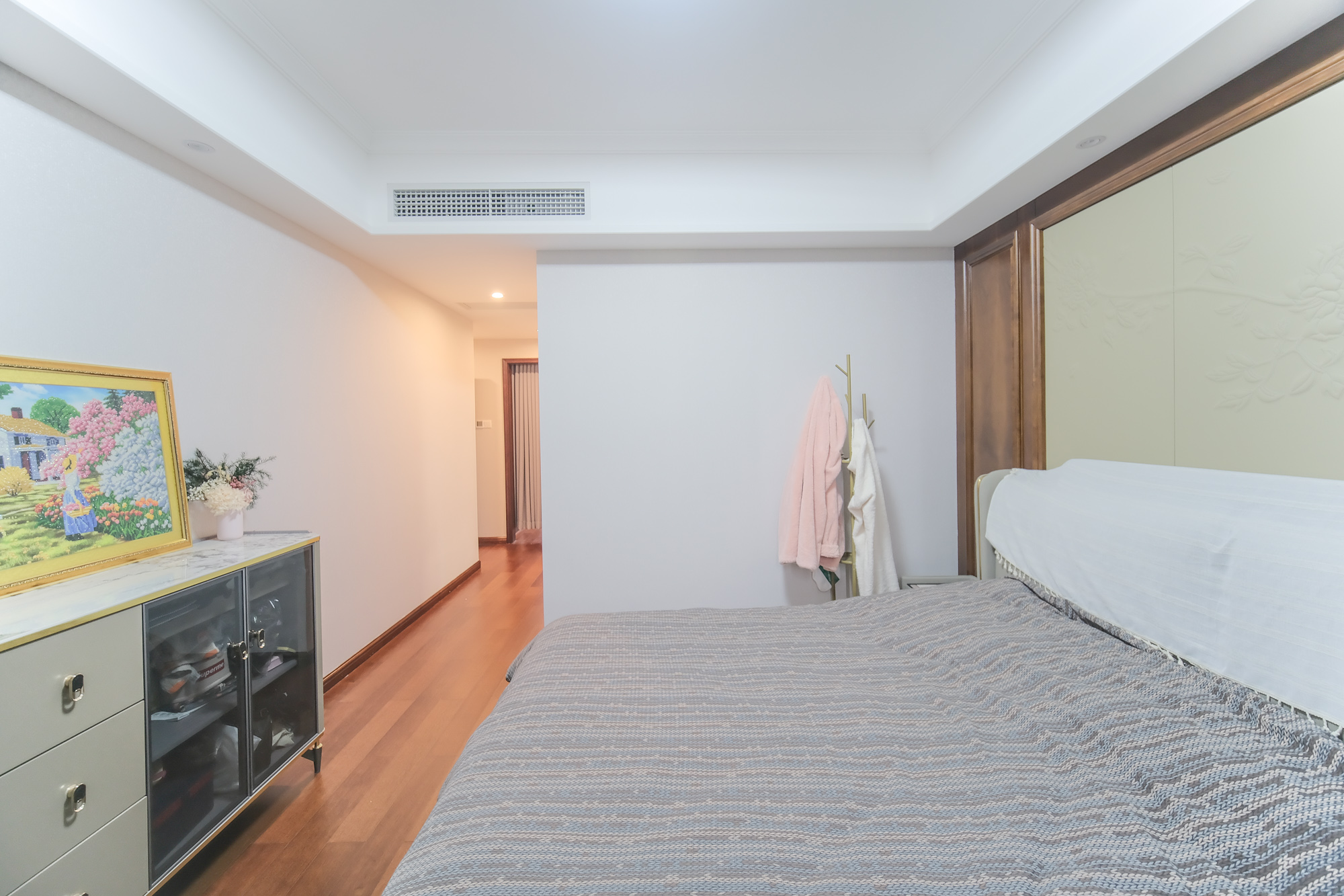 运达锦绣广场 5室2厅3卫 315.0万 运达锦绣广场 5室2厅3卫 315.0万卧室