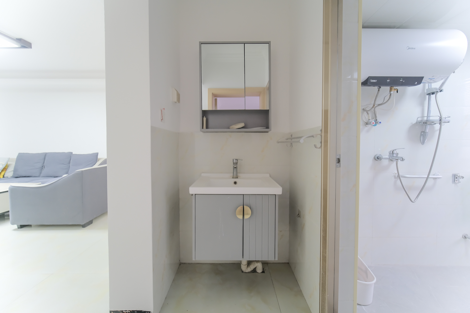 三一街区 3室2厅1卫 79.8万 三一街区 3室2厅1卫 79.8万卫生间