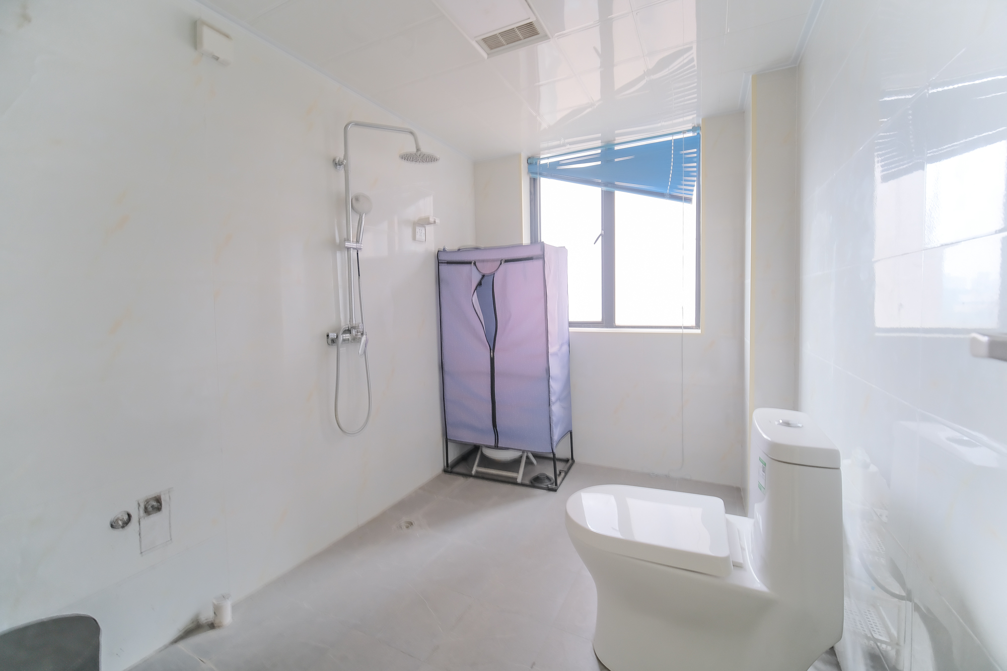 三一街区  3室2厅1卫   95.00万卫生间