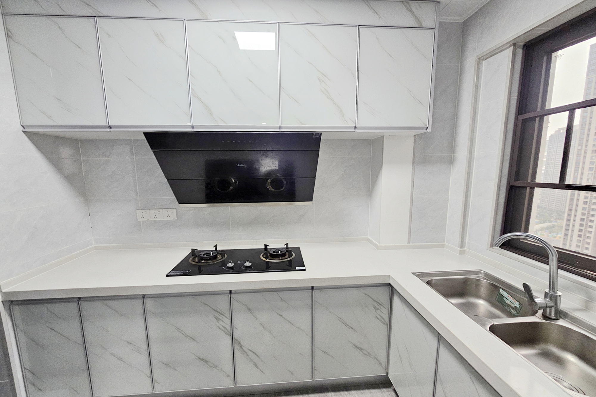 阳光城尚东湾愉景苑 4室2厅2卫 165.0万 阳光城尚东湾愉景苑 4室2厅2卫 165.0万厨房