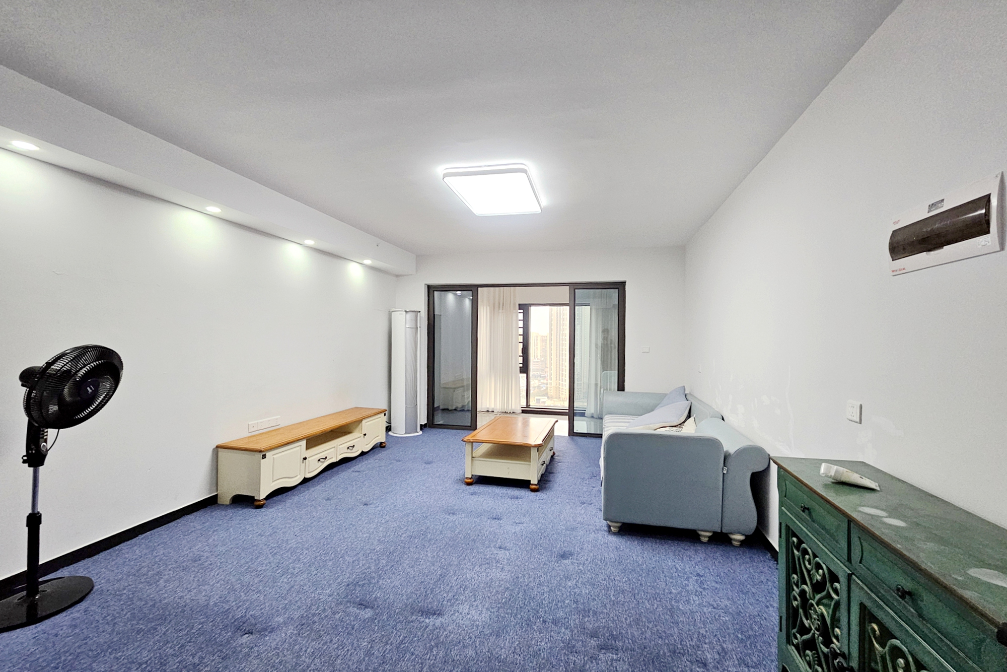 阳光城尚东湾愉景苑 4室2厅2卫 165.0万 阳光城尚东湾愉景苑 4室2厅2卫 165.0万客厅