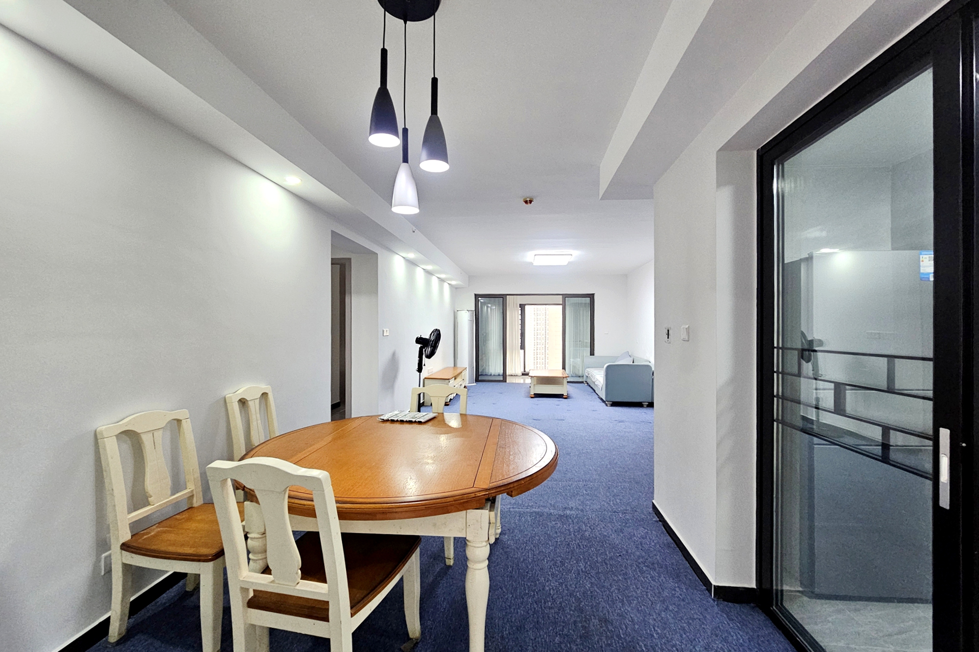 阳光城尚东湾愉景苑 4室2厅2卫 165.0万 阳光城尚东湾愉景苑 4室2厅2卫 165.0万客厅