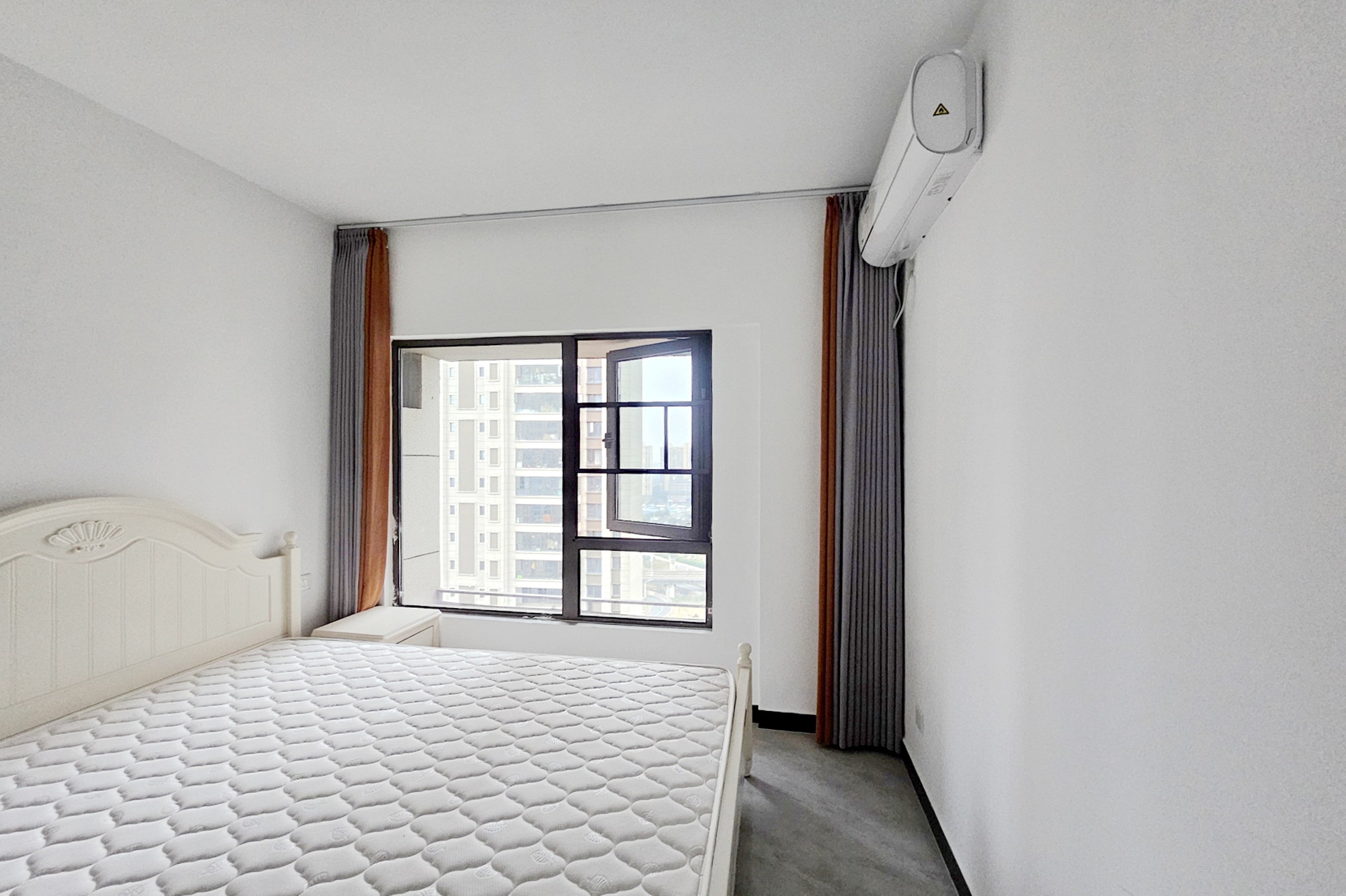 阳光城尚东湾愉景苑 4室2厅2卫 165.0万 阳光城尚东湾愉景苑 4室2厅2卫 165.0万卧室