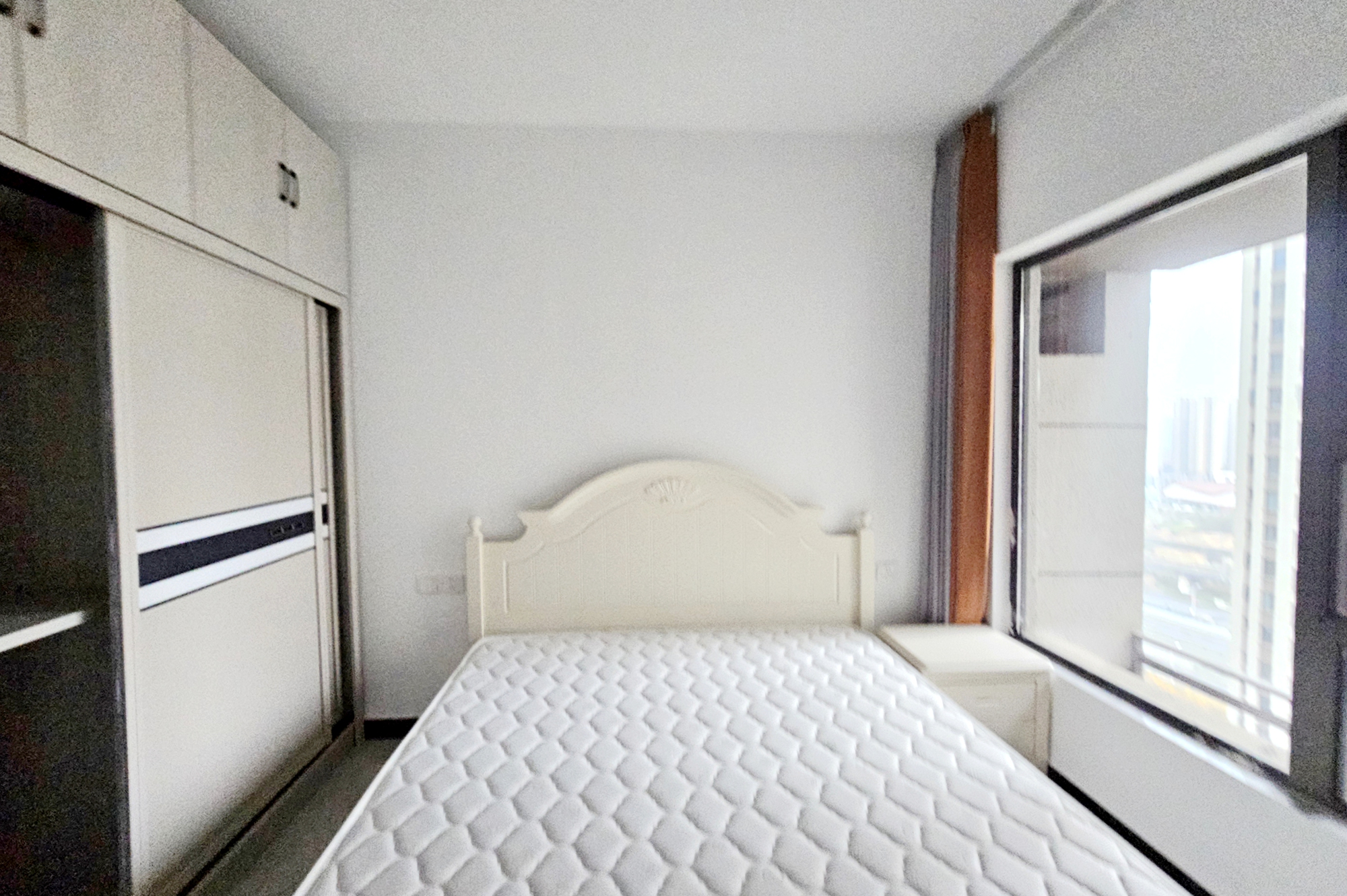 阳光城尚东湾愉景苑 4室2厅2卫 165.0万 阳光城尚东湾愉景苑 4室2厅2卫 165.0万卧室