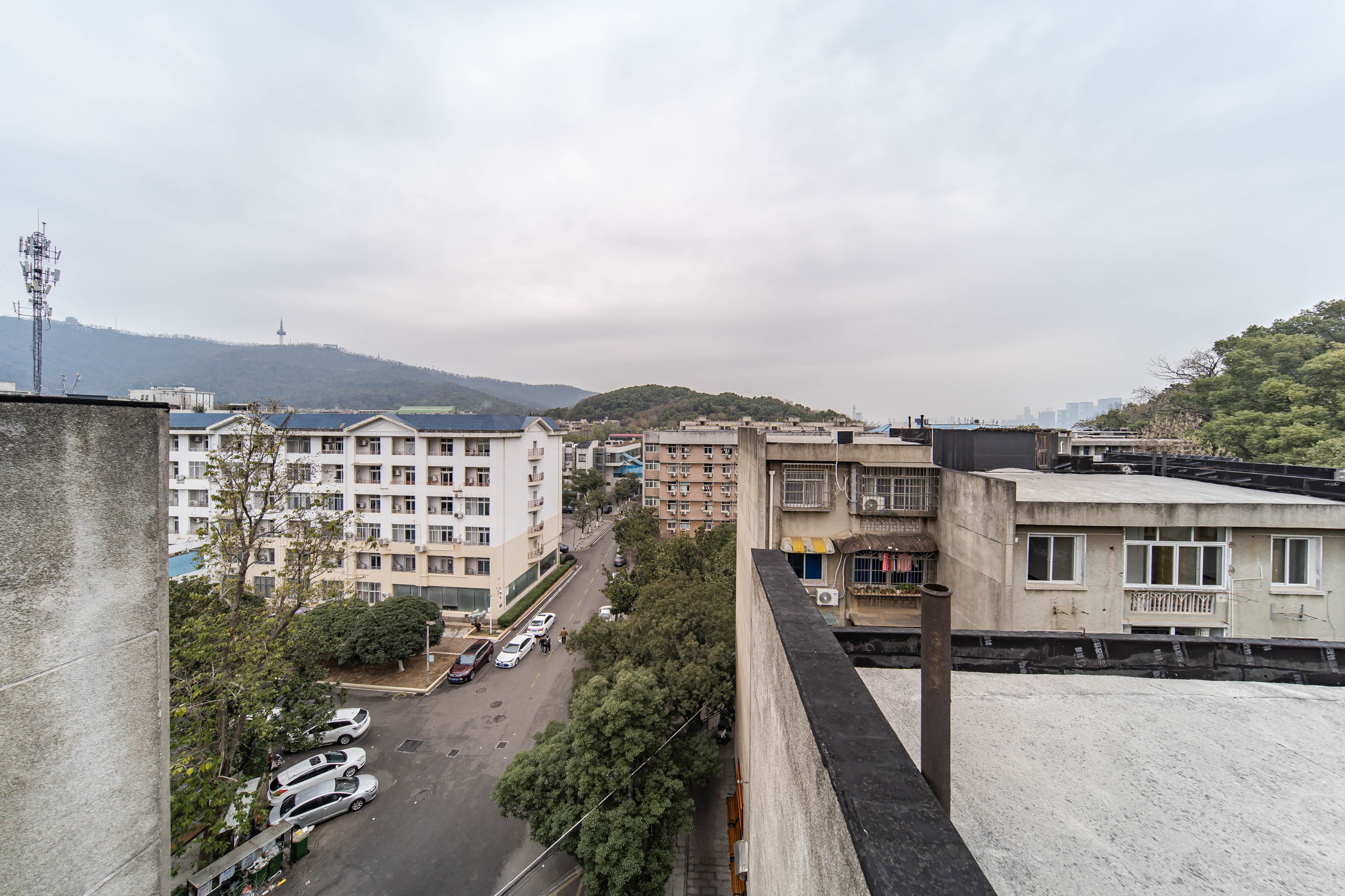 湖南大学天马西村  3室2厅1卫   73.00万阳台