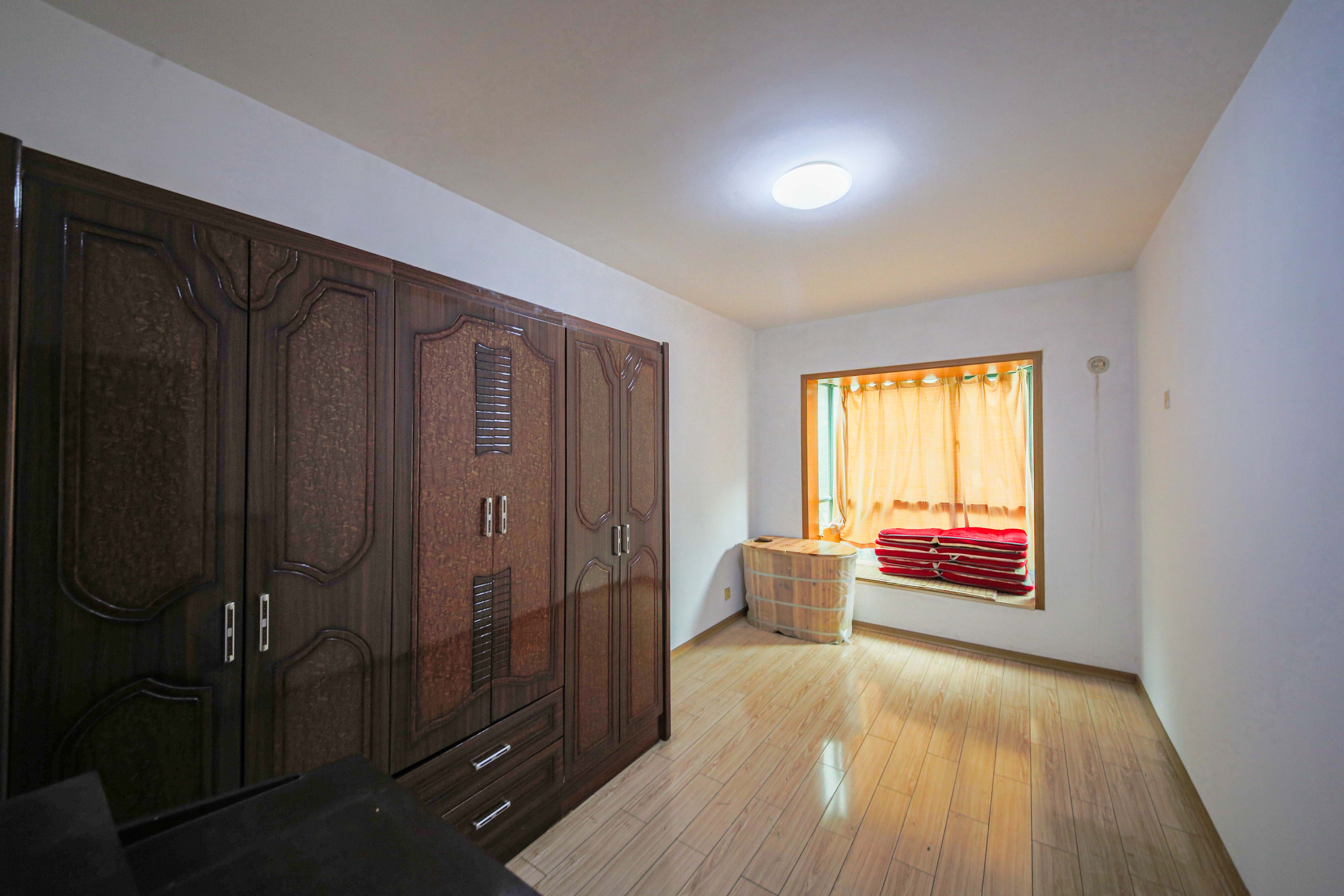 柠檬丽都 3室2厅1卫 95.0万 柠檬丽都 3室2厅1卫 95.0万卧室