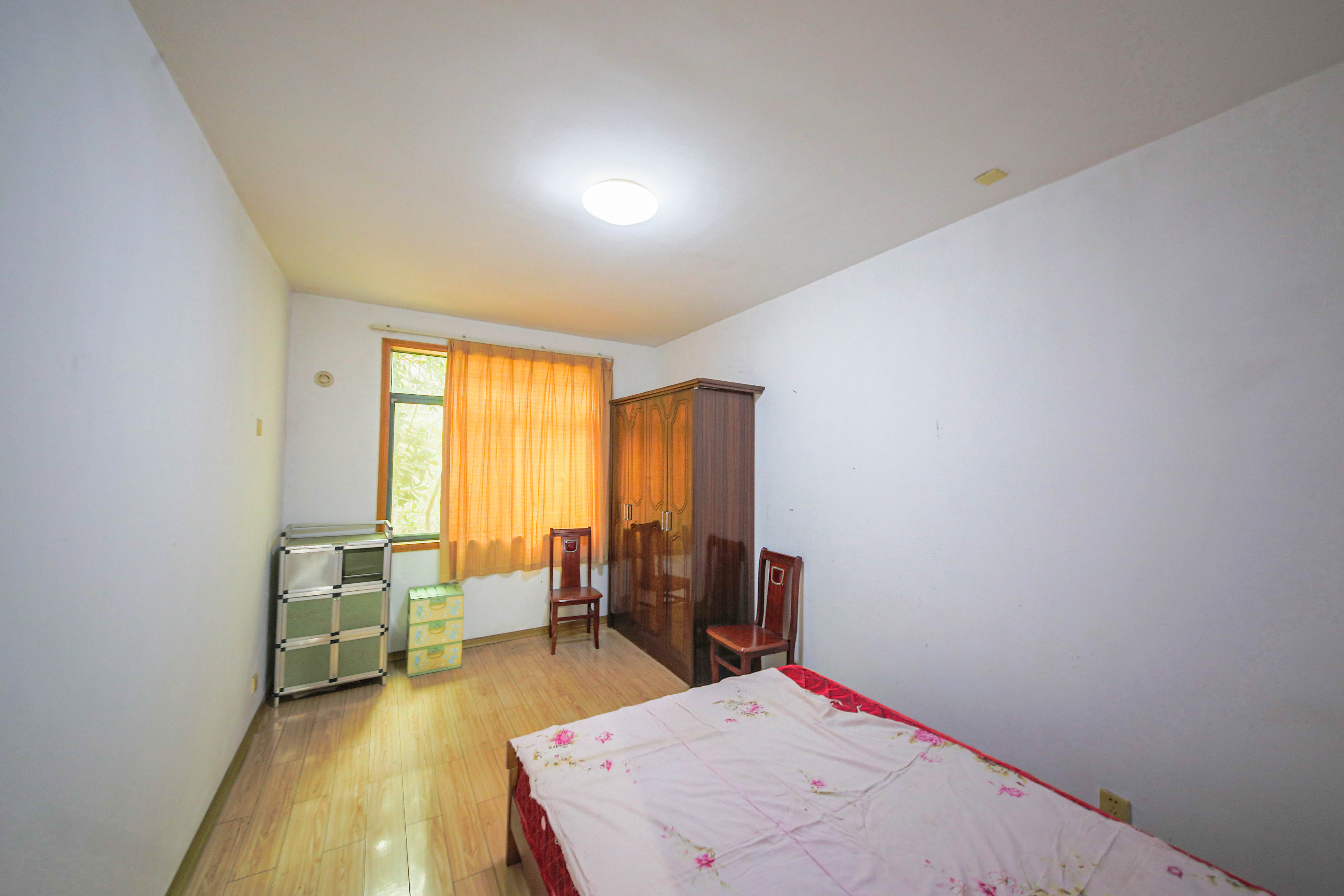 柠檬丽都  3室2厅1卫    95.0万卧室