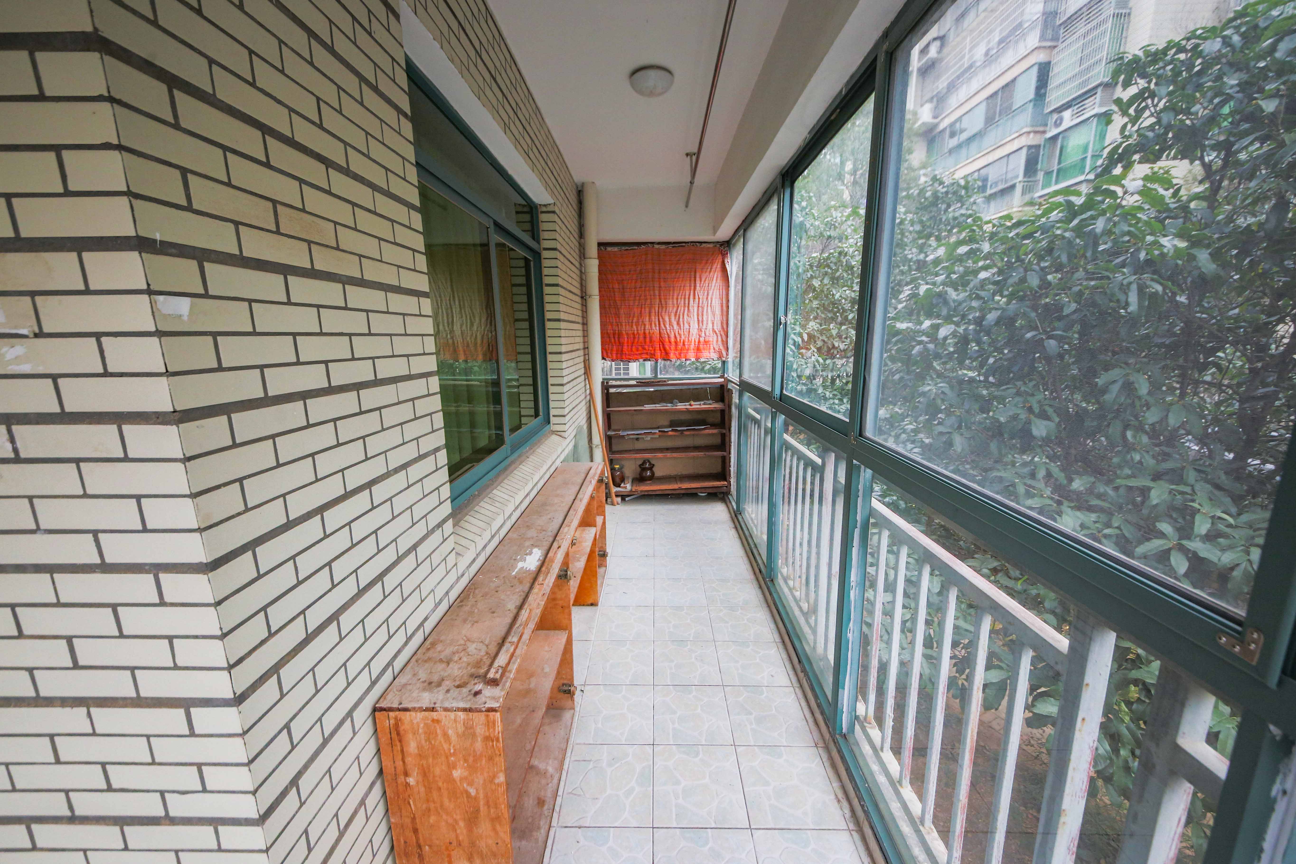 柠檬丽都 3室2厅1卫 95.0万 柠檬丽都 3室2厅1卫 95.0万阳台