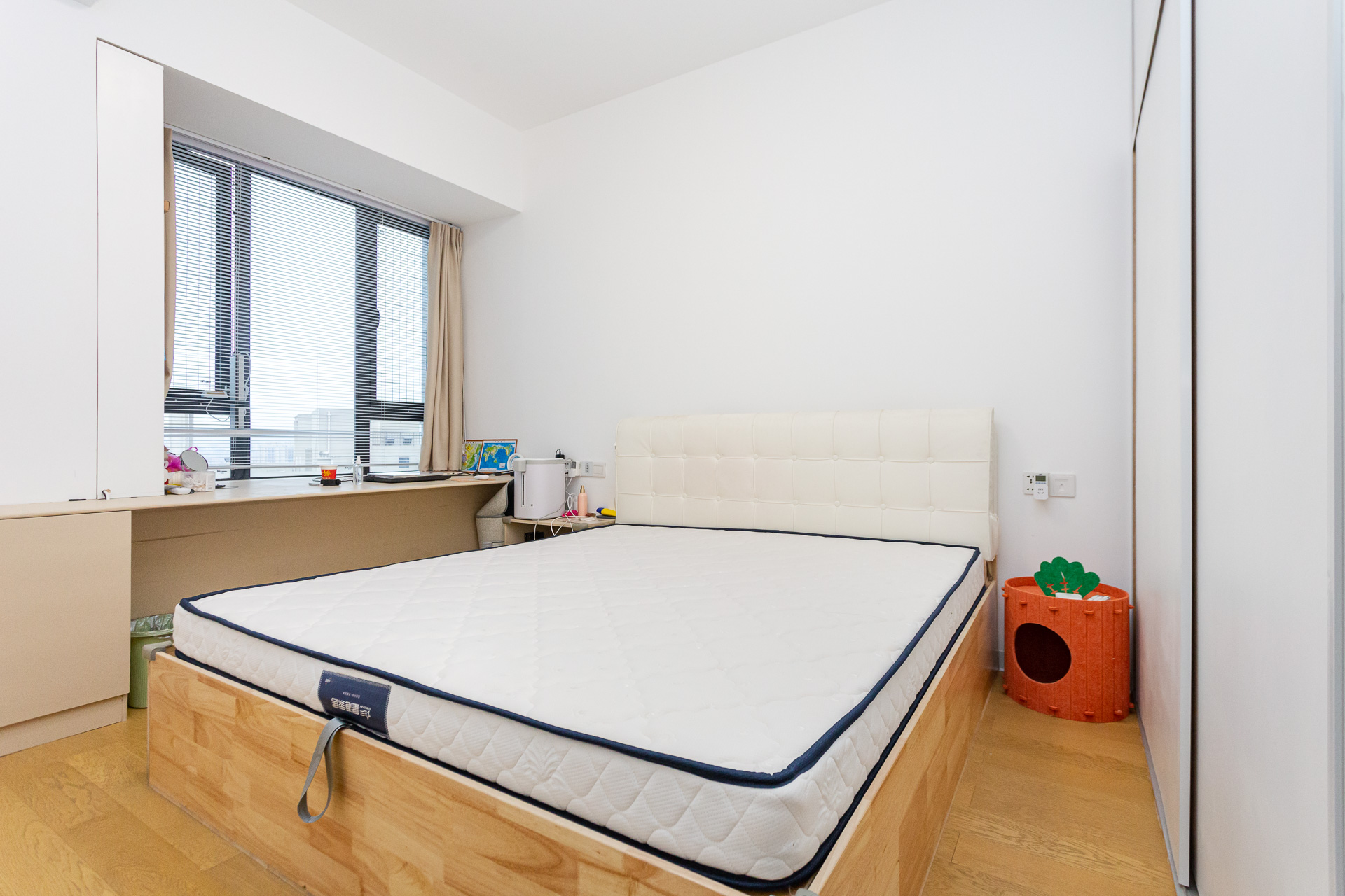 万润滨江天著 4室2厅2卫 129.0万 万润滨江天著 4室2厅2卫 129.0万卧室