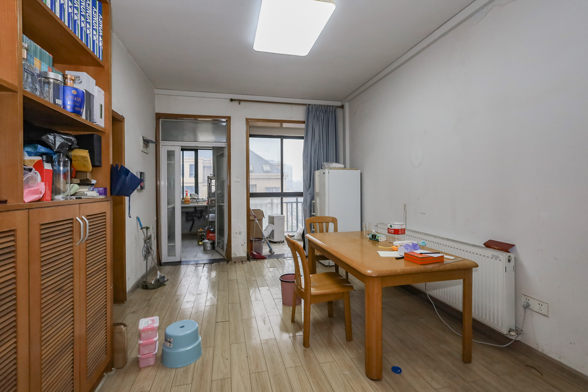 八方小区D区  3室2厅2卫   398.00万其他