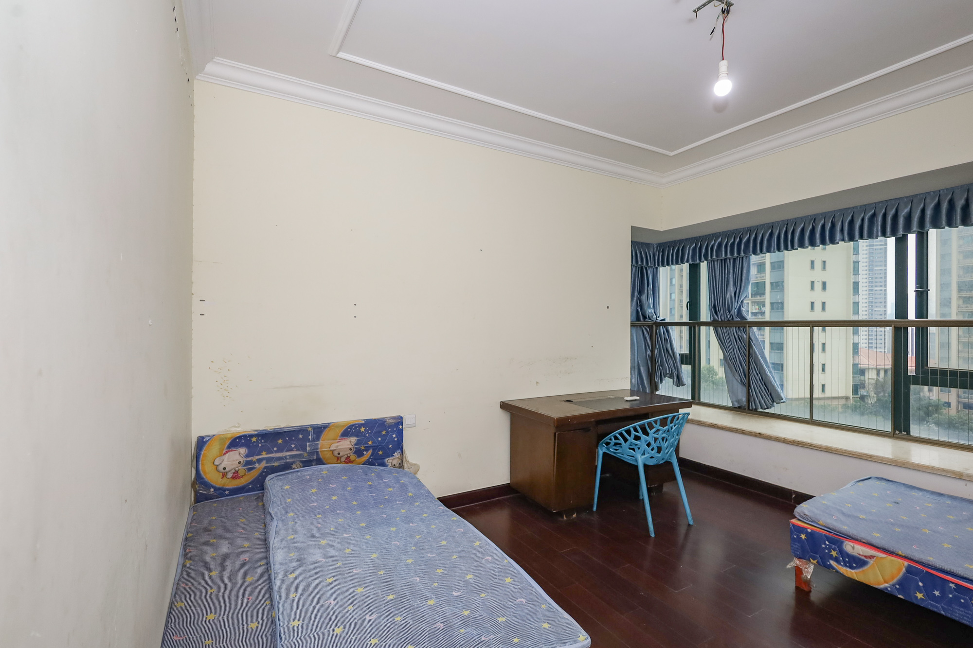 恒大御景湾  3室2厅2卫    158.0万卧室