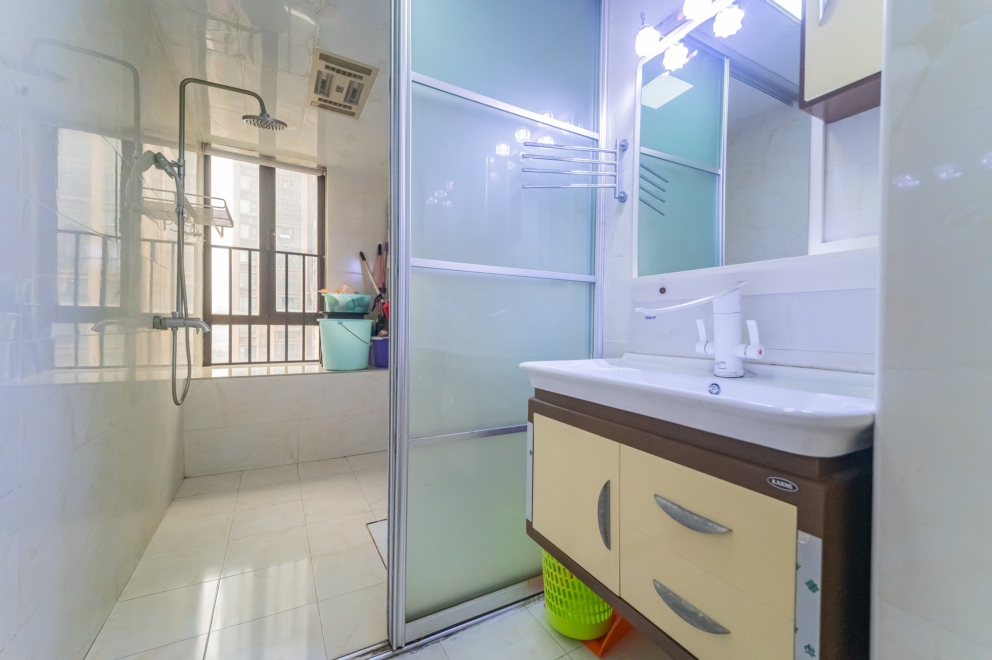 华润凤凰城三期 3室2厅2卫 93.8万 华润凤凰城三期 3室2厅2卫 93.8万卫生间