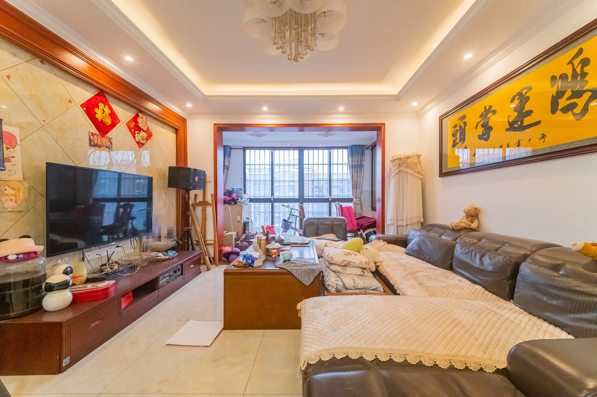 家和院  3室2厅1卫    121.9万 家和院  3室2厅1卫    121.9万客厅