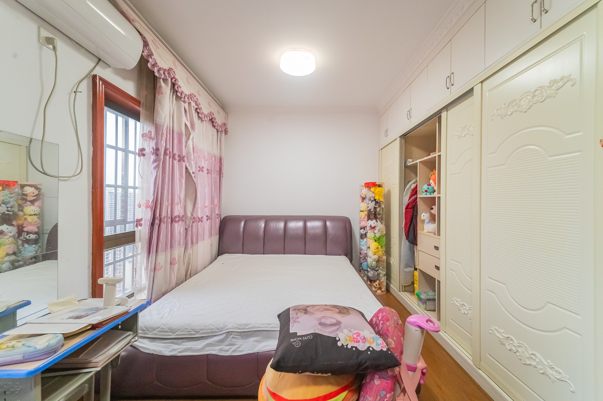 家和院  3室2厅1卫    121.9万 家和院  3室2厅1卫    121.9万卧室