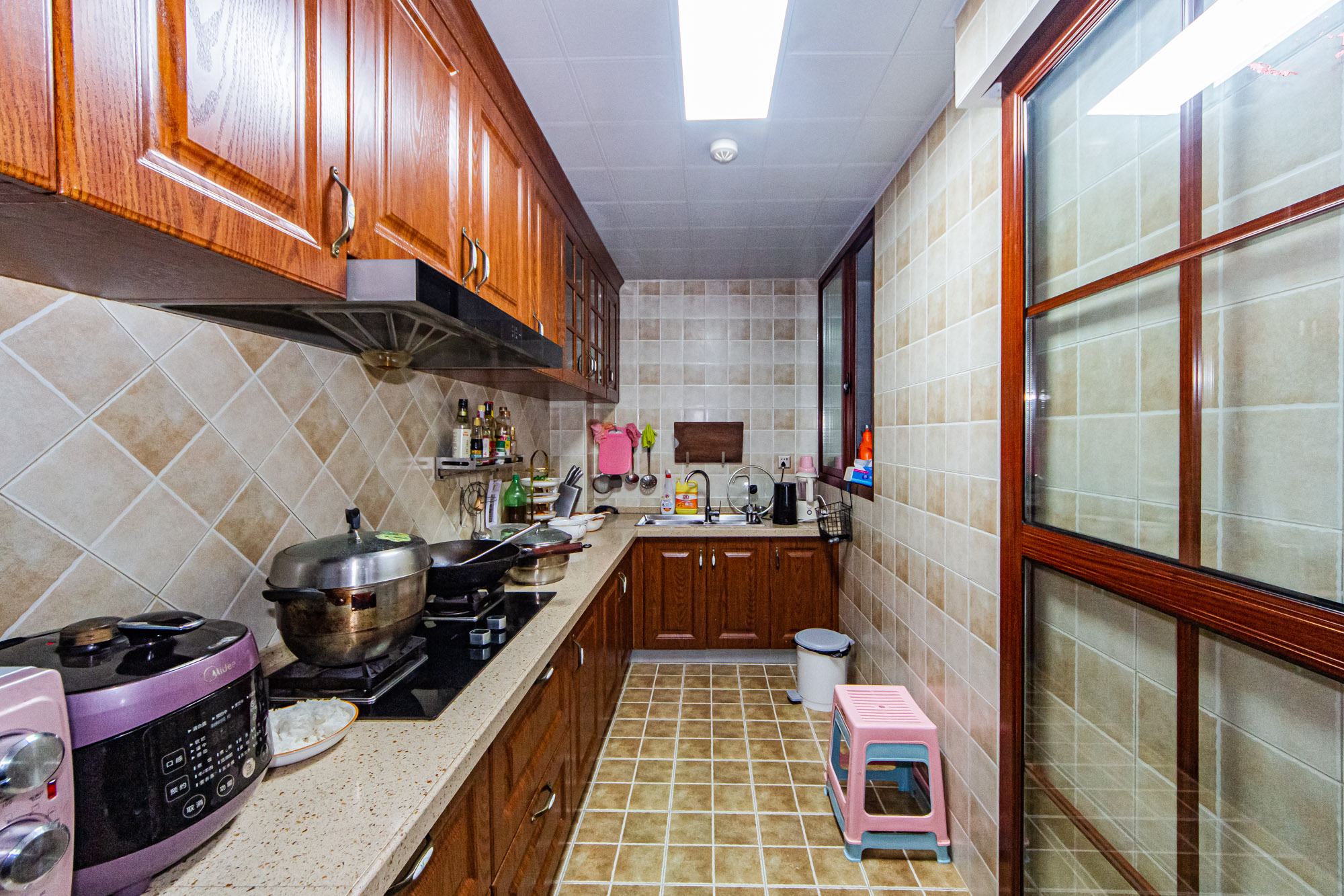 北辰三角洲E4区 3室2厅1卫 135.0万 北辰三角洲E4区 3室2厅1卫 135.0万厨房