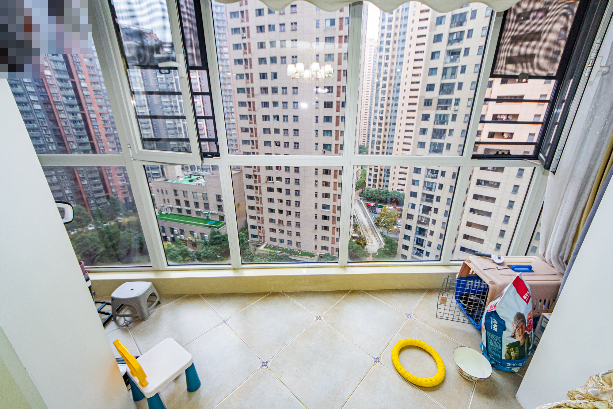 北辰三角洲E4区 3室2厅1卫 135.0万 北辰三角洲E4区 3室2厅1卫 135.0万阳台