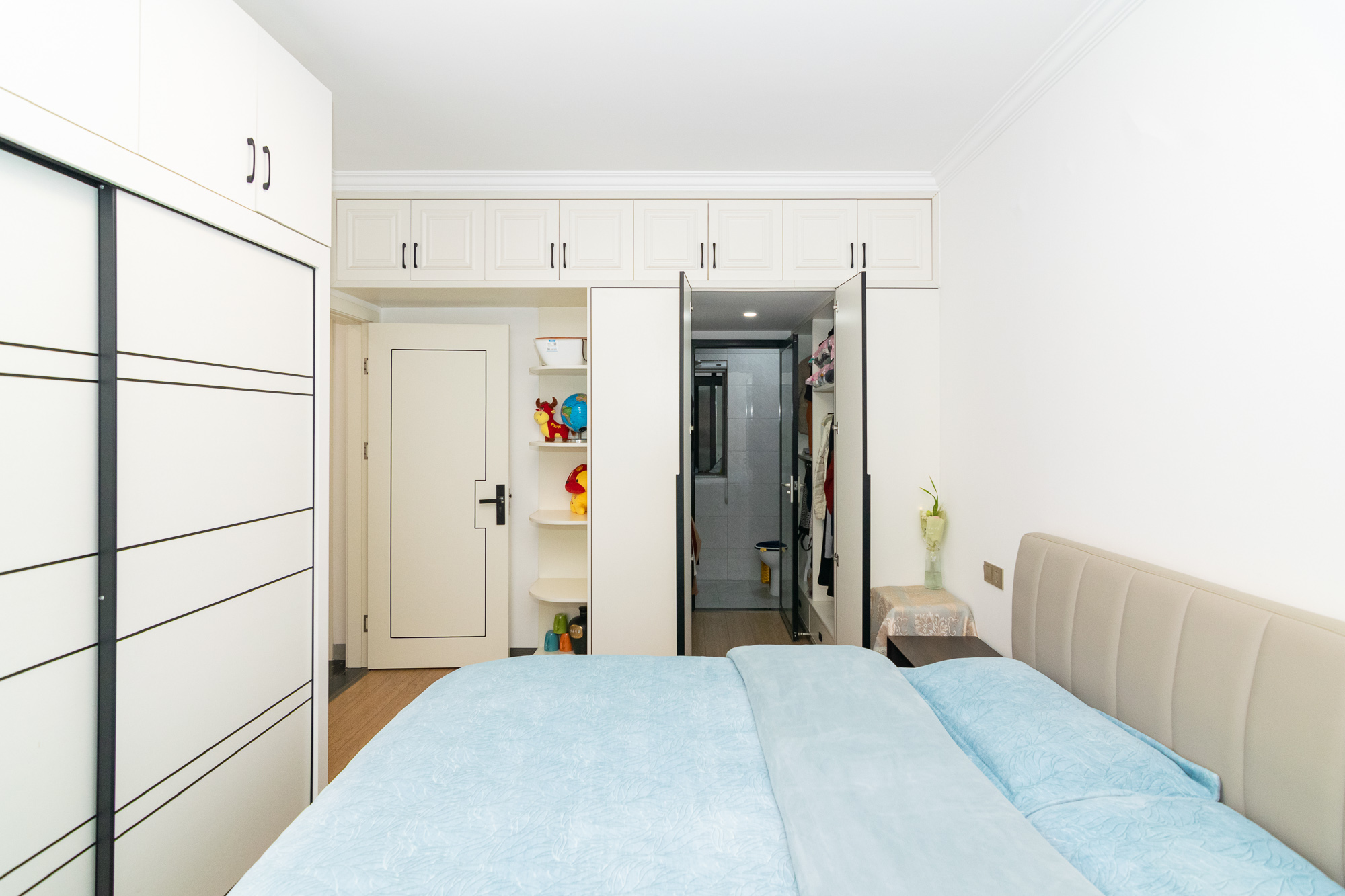 华润桃源里  3室2厅2卫    68.8万 华润桃源里  3室2厅2卫    68.8万卧室