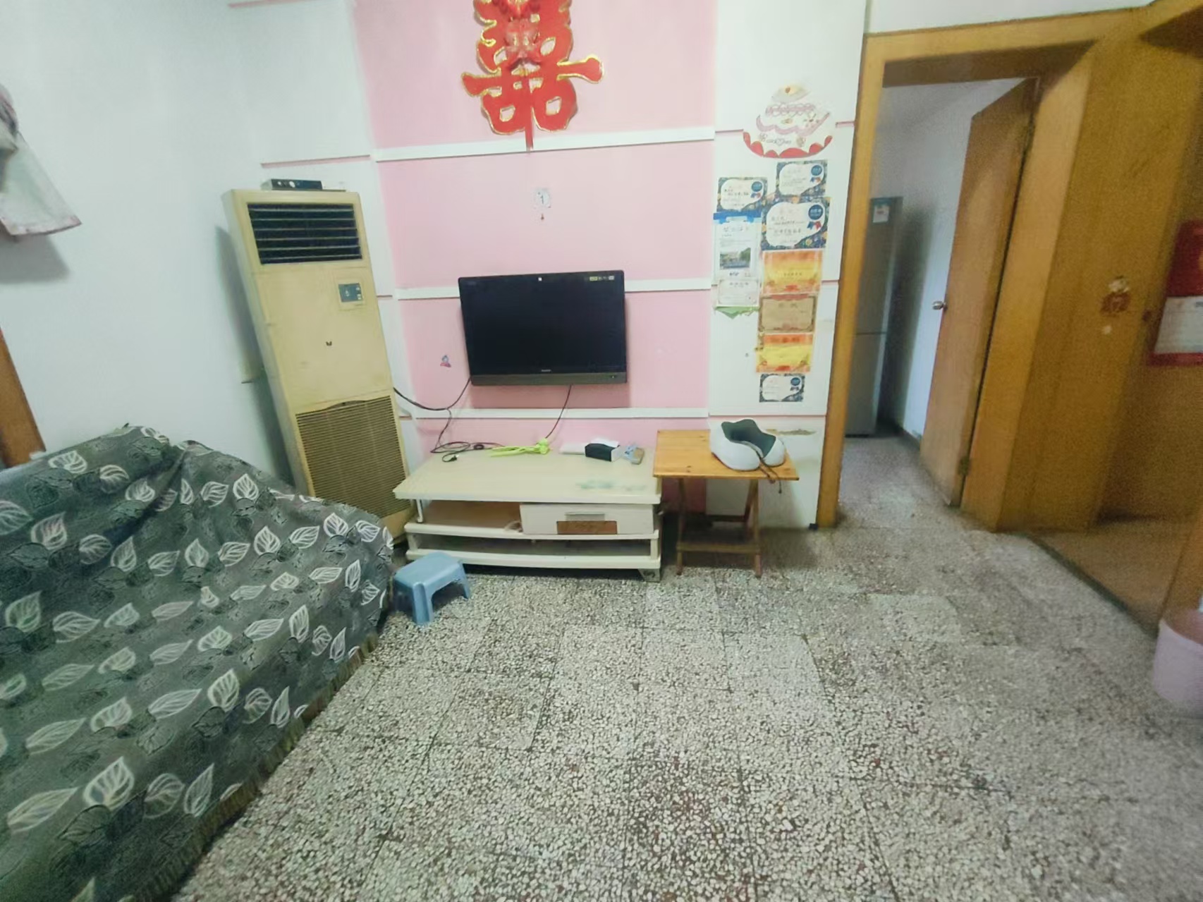 中兴村 2室1厅1卫 12.0万 中兴村 2室1厅1卫 12.0万室内图