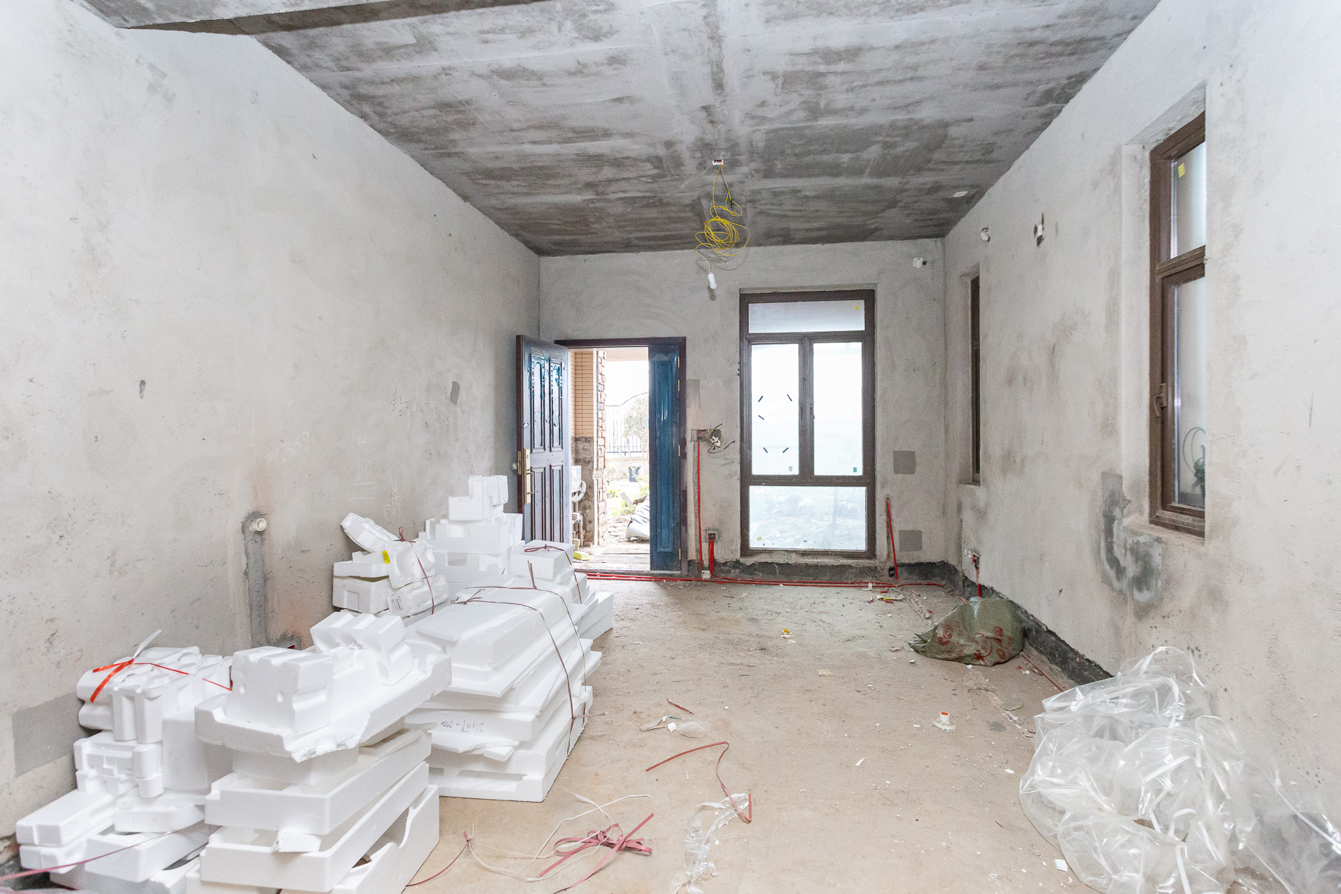 盈峰翠邸  4室2厅2卫    103.0万 盈峰翠邸  4室2厅2卫    103.0万客厅