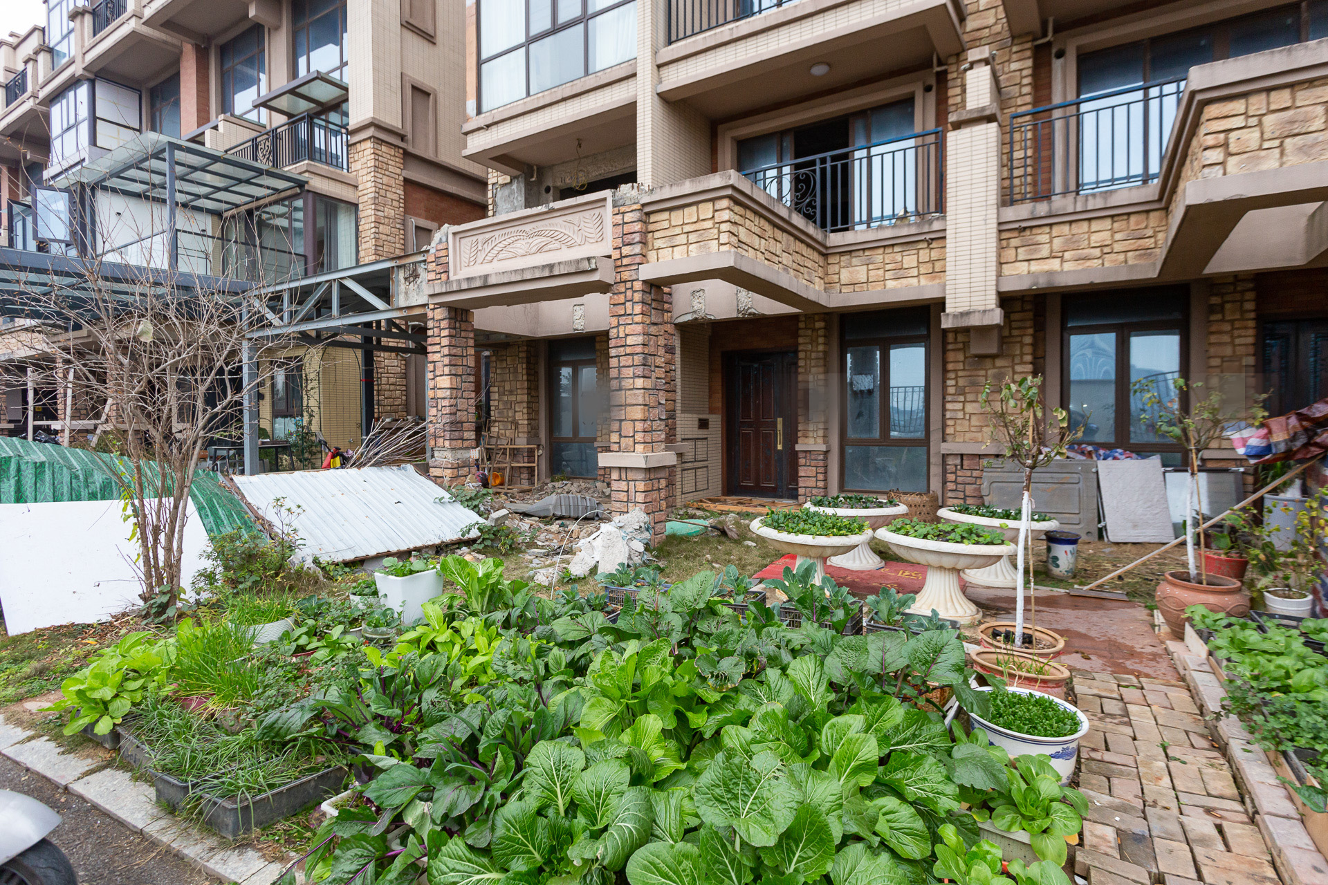 盈峰翠邸  4室2厅2卫    103.0万 盈峰翠邸  4室2厅2卫    103.0万其他