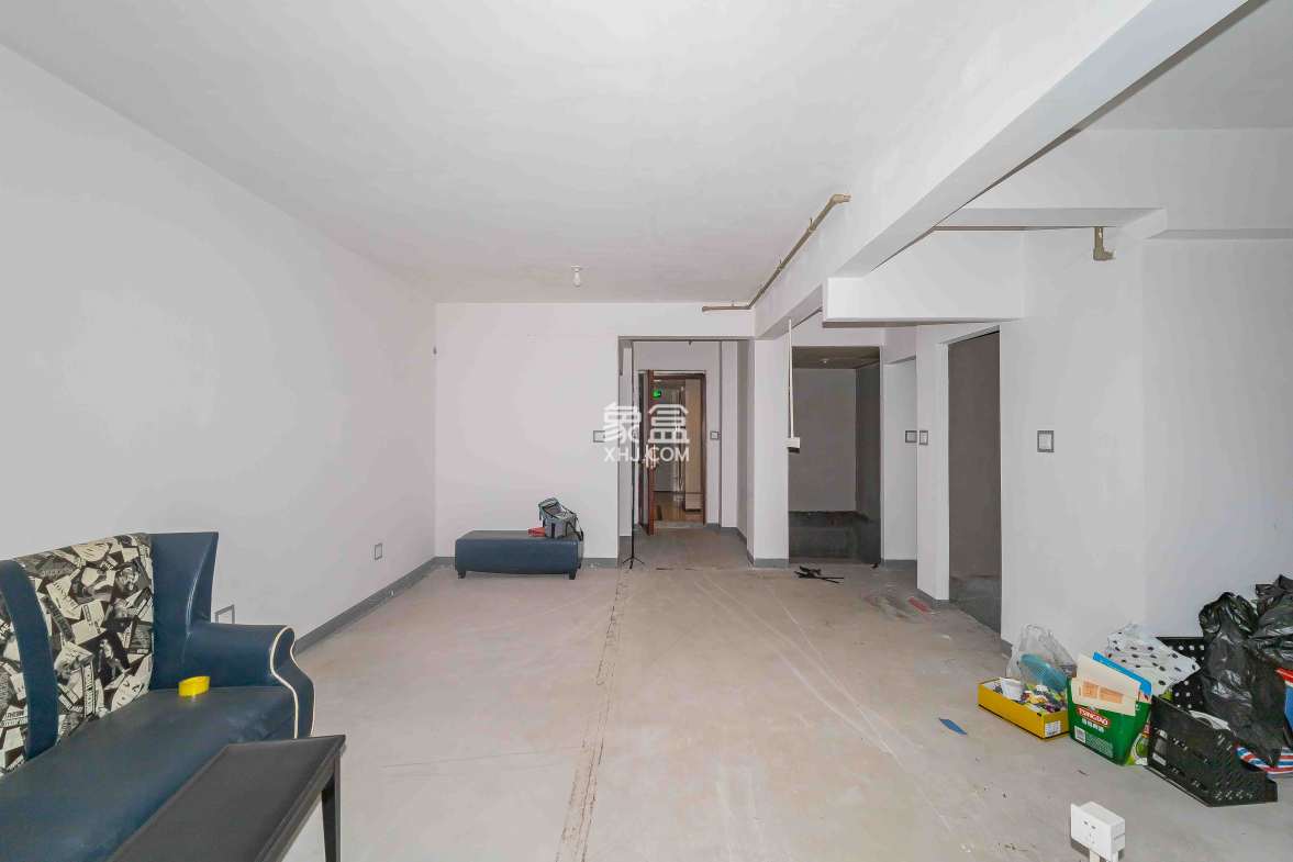 建发中央悦府  3室2厅2卫    125.0万 建发中央悦府  3室2厅2卫    125.0万客厅