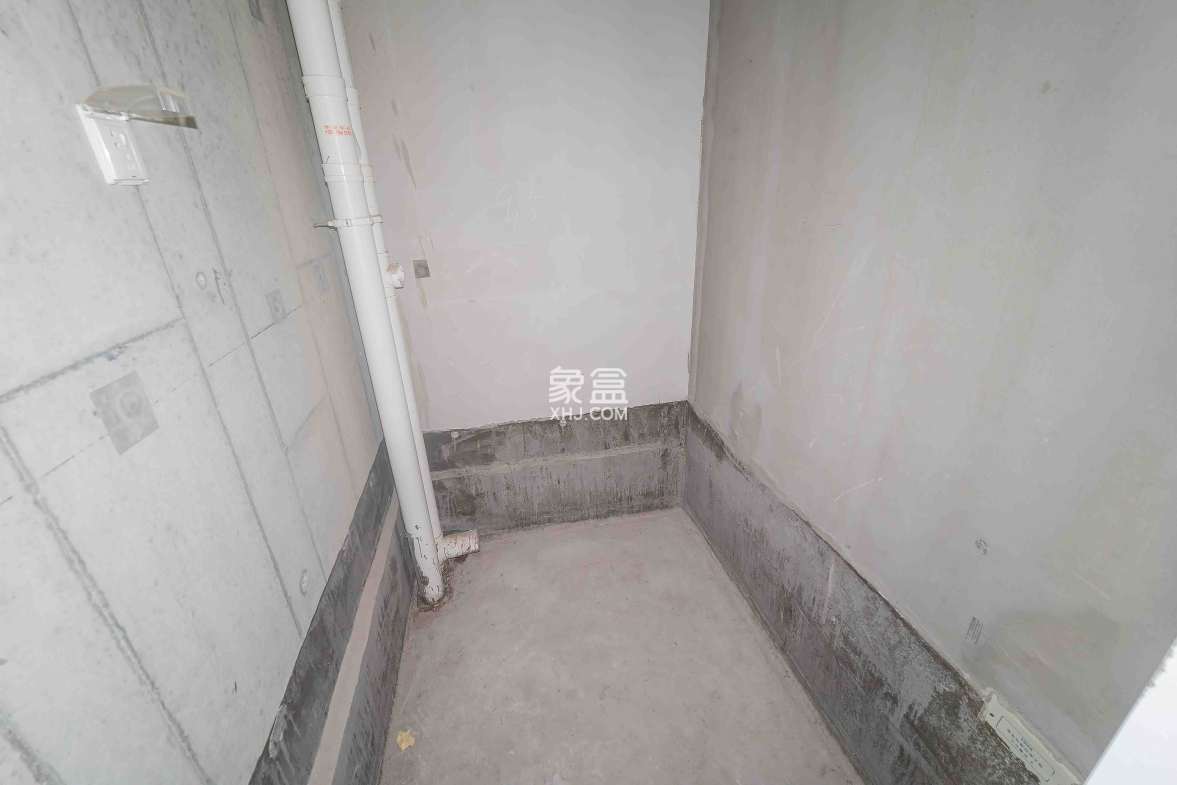 建发中央悦府  3室2厅2卫    125.0万 建发中央悦府  3室2厅2卫    125.0万卫生间