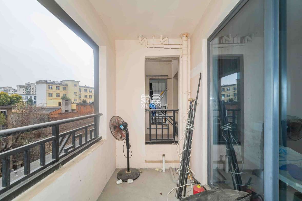 建发中央悦府  3室2厅2卫    125.0万 建发中央悦府  3室2厅2卫    125.0万其他