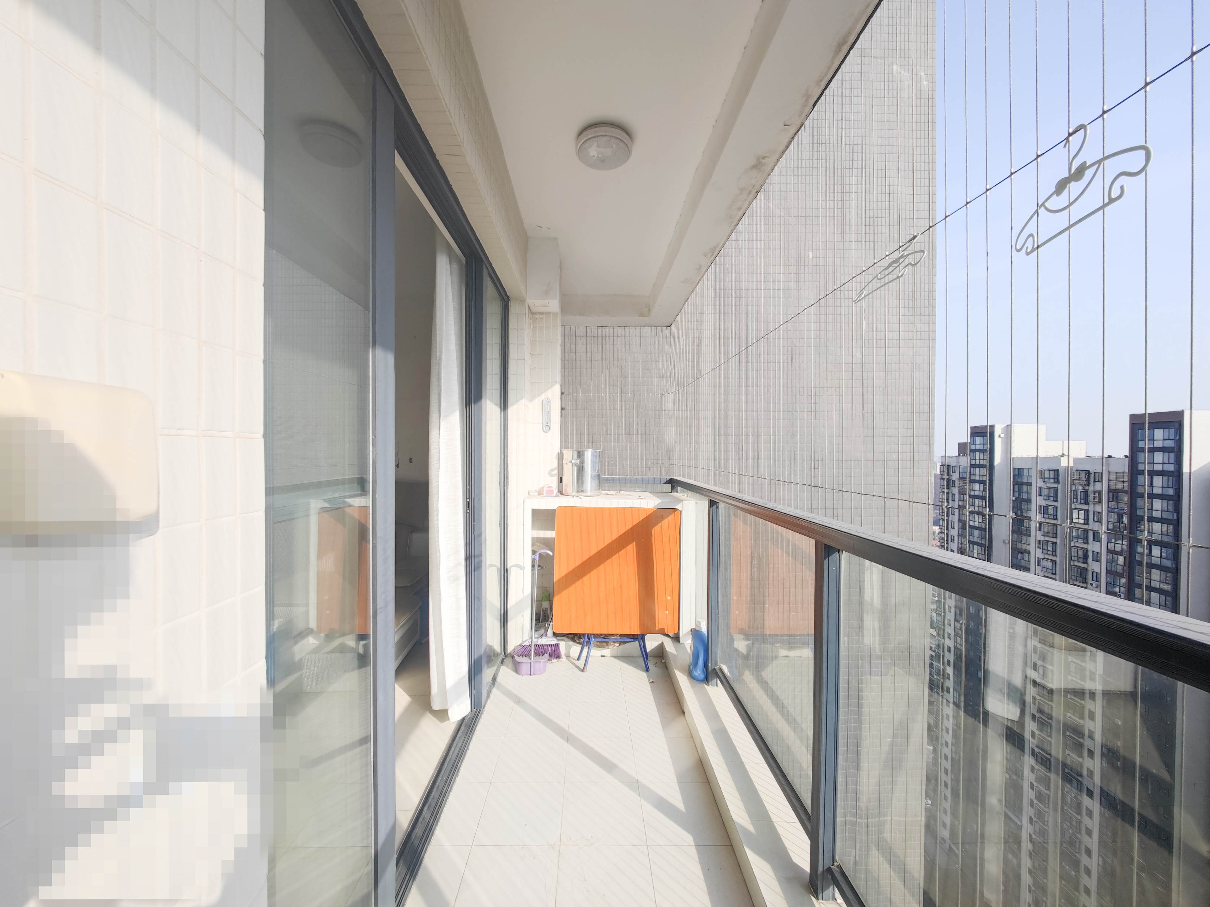 城南故事家园  3室2厅2卫   98.00万阳台